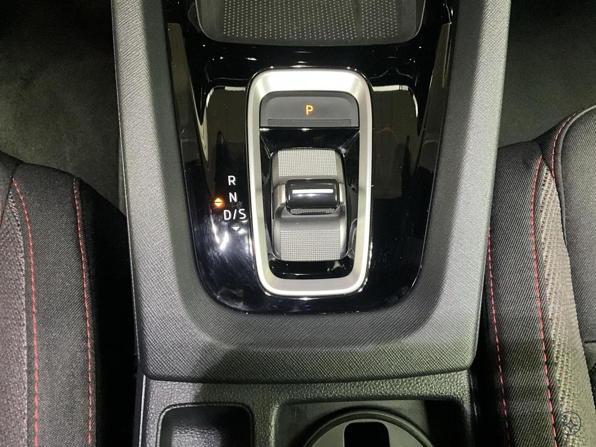 Skoda Octavia Rs+DSG+P.Assisted-Drive+LM19+Head-Up+View-360°+Led+Navi (2025) - Foto 12