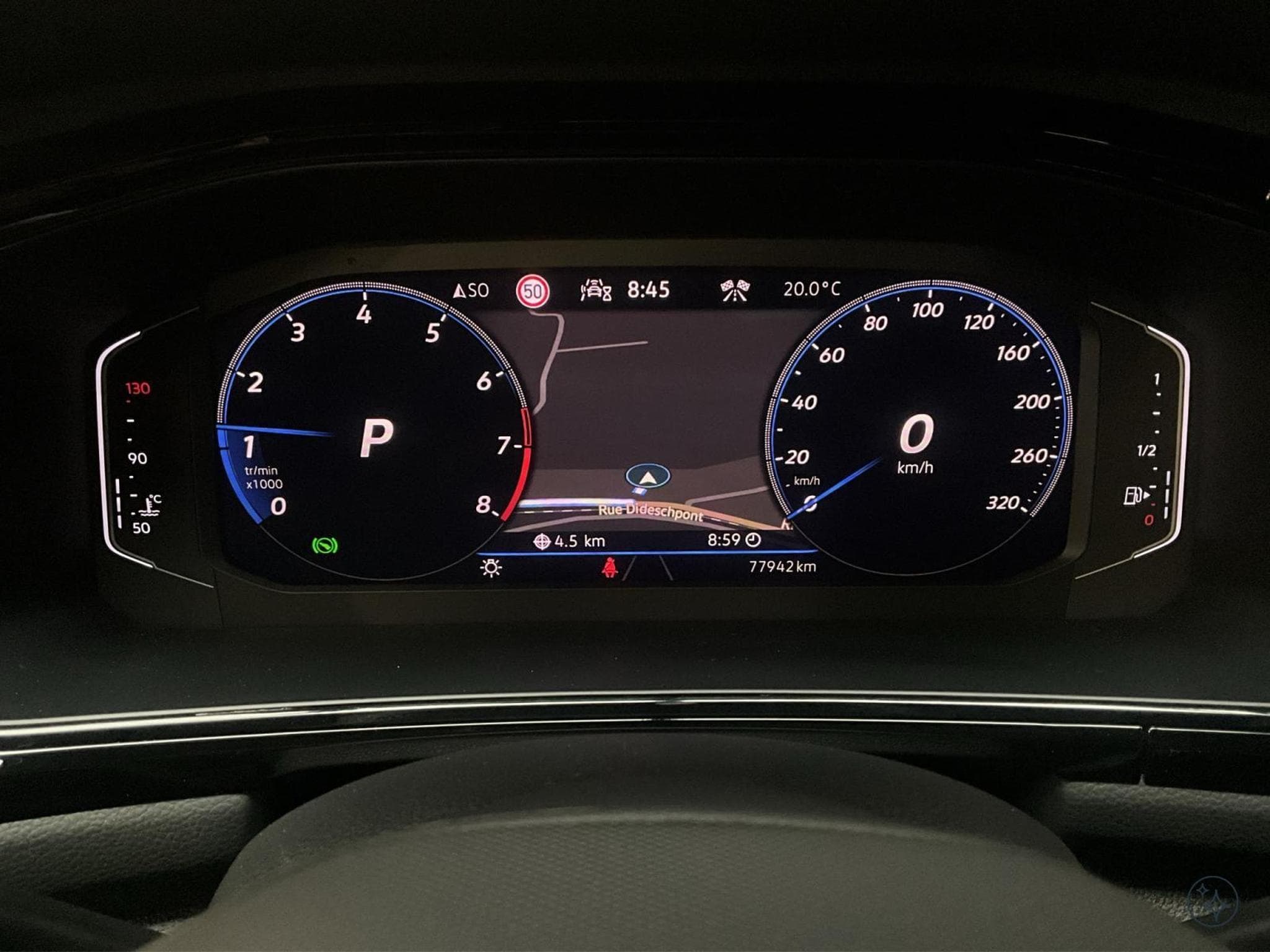 VW T-Roc R+DSG+4Motion+Matrix-Led+Navi+P.Leder+Black-style+Pano+Beats (2023) - Foto 11