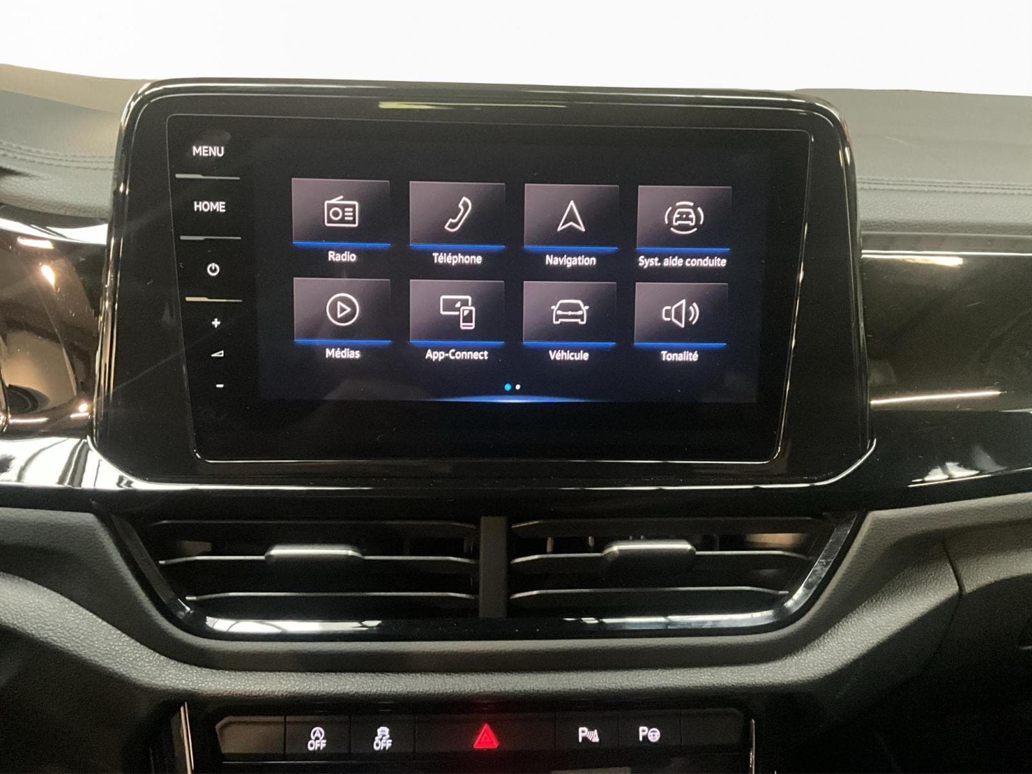 VW T-Roc R+DSG+4Motion+Matrix-Led+Navi+P.Leder+Black-style+Pano+Beats (2023) - Foto 13