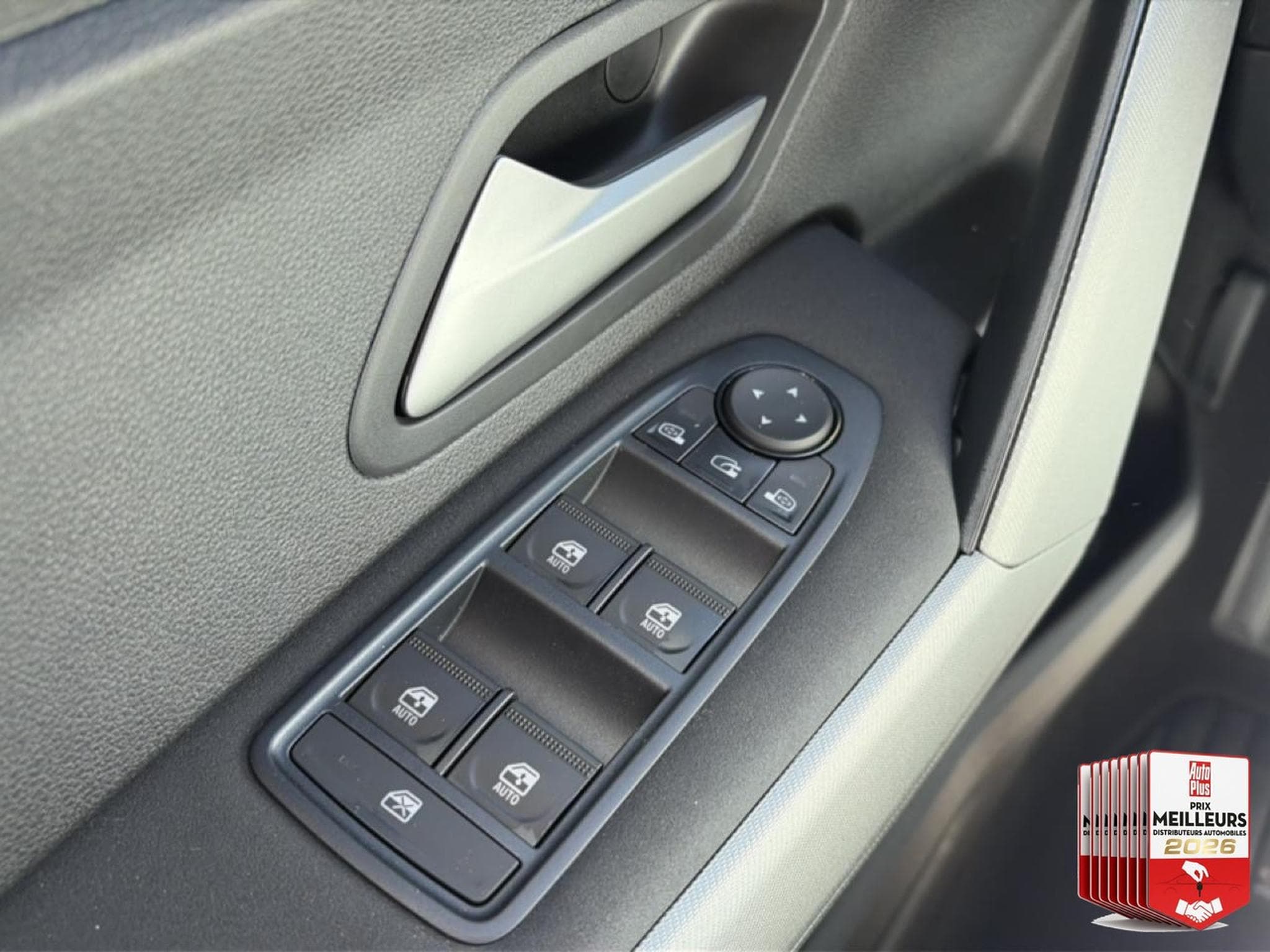 Dacia BIGSTER 1.2 MILD HYBRID 140 JOURNEY (2026) - Photo 11