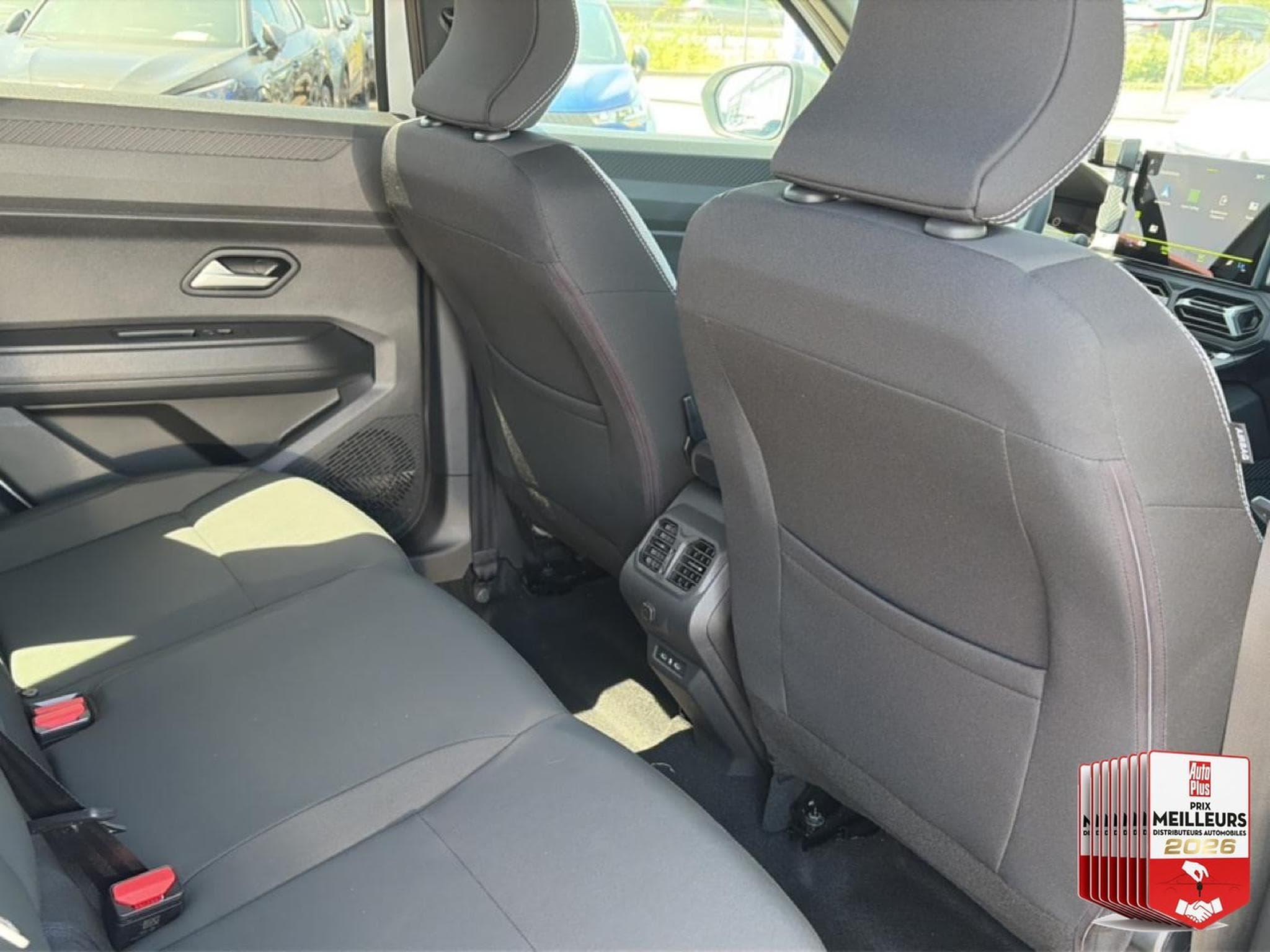 Dacia BIGSTER 1.2 MILD HYBRID 140 JOURNEY (2026) - Photo 28