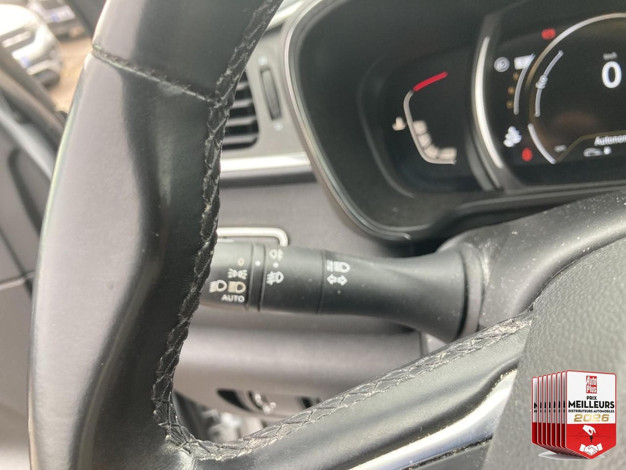 Renault KADJAR 1.3 TCE 160 INTENS EDC (2021) - Foto 17