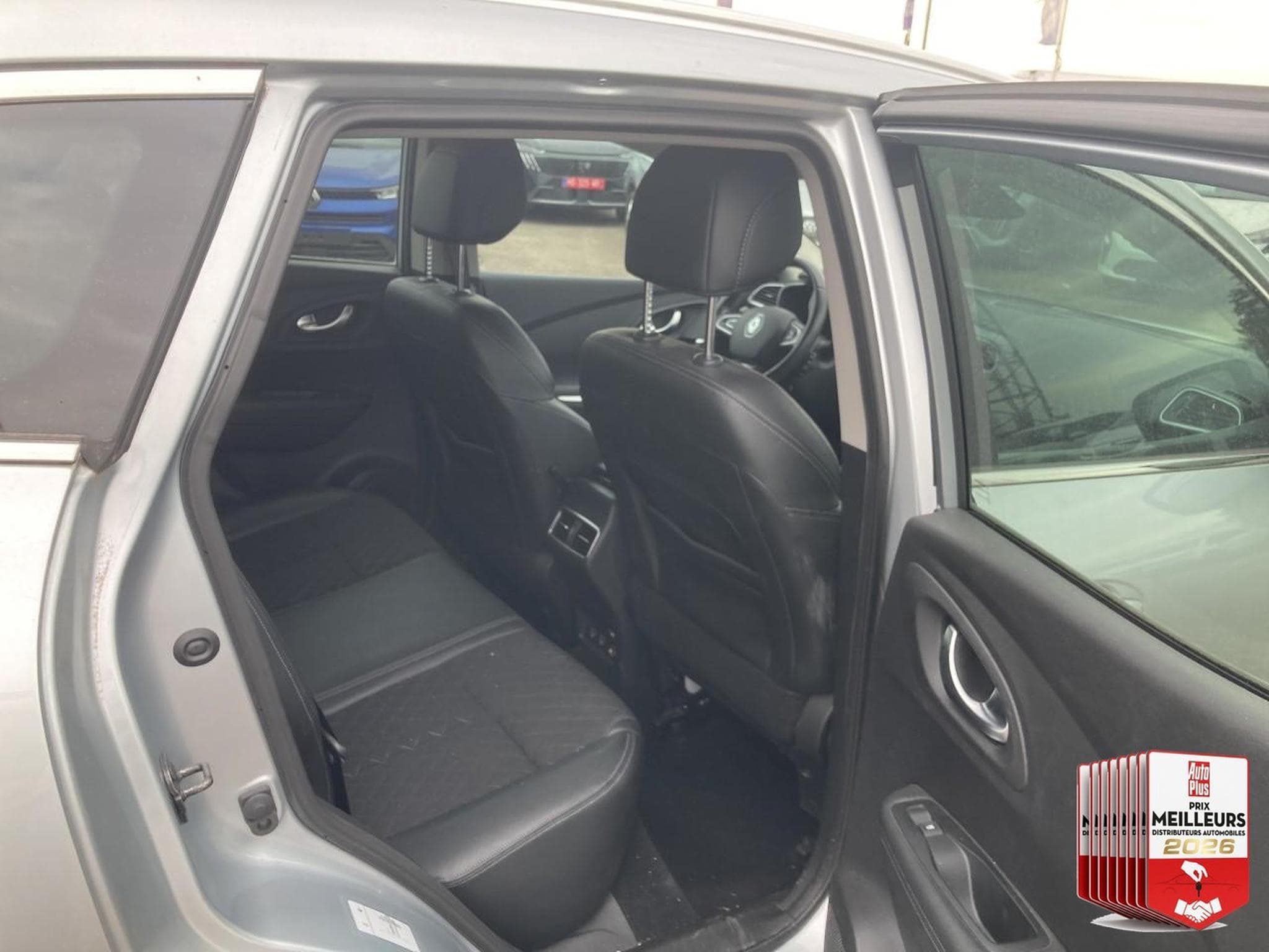 Renault KADJAR 1.3 TCE 160 INTENS EDC (2021) - Foto 28