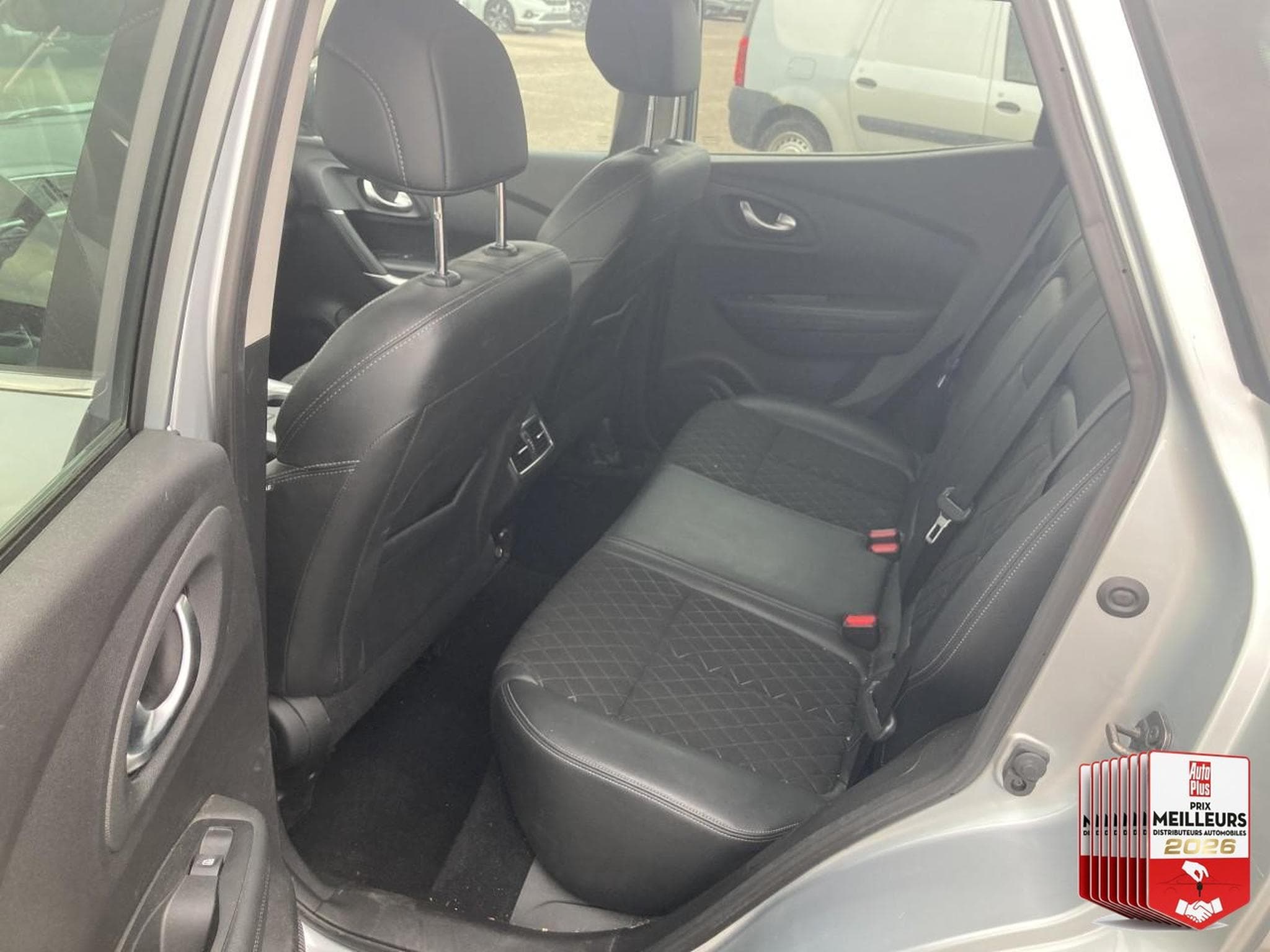 Renault KADJAR 1.3 TCE 160 INTENS EDC (2021) - Foto 30