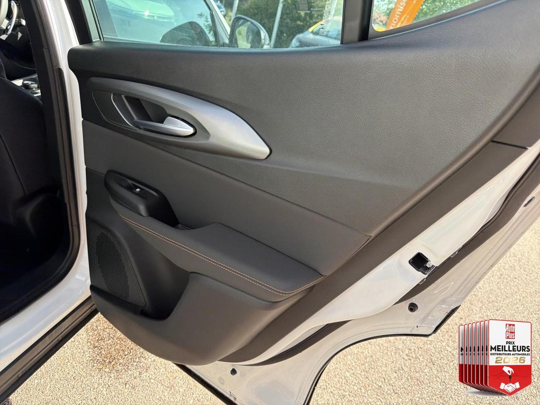 Alfa-Romeo TONALE 1.5 IBRIDA 160 VELOCE TCT (2025) - Foto 24