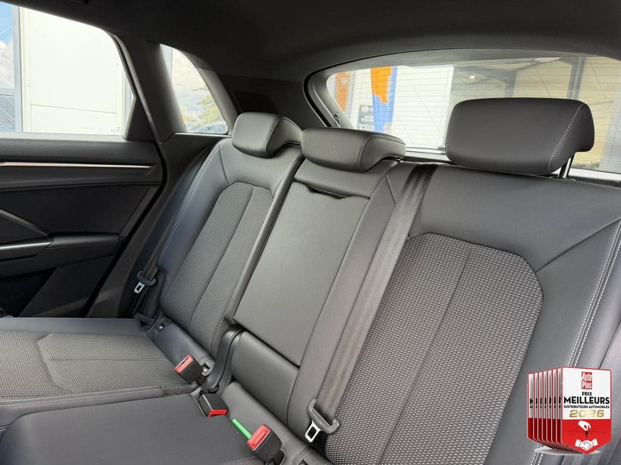 Audi Q3 45 TFSI E 245 S LINE S TRONIC 6 (2022) - Foto 12