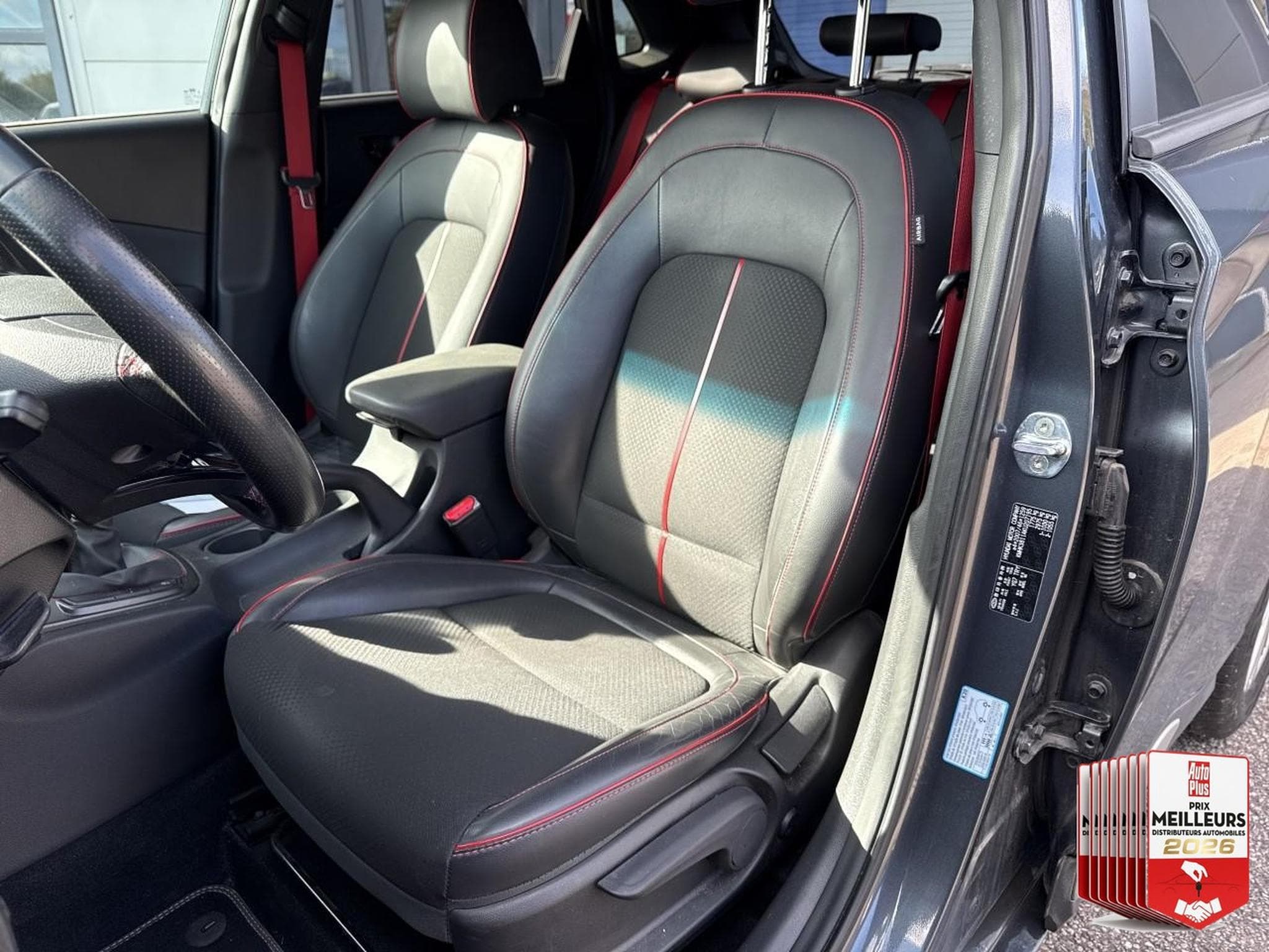 Hyundai KONA 1.0 T-GDI 120 FAP CREATIVE (2019) - Photo 24