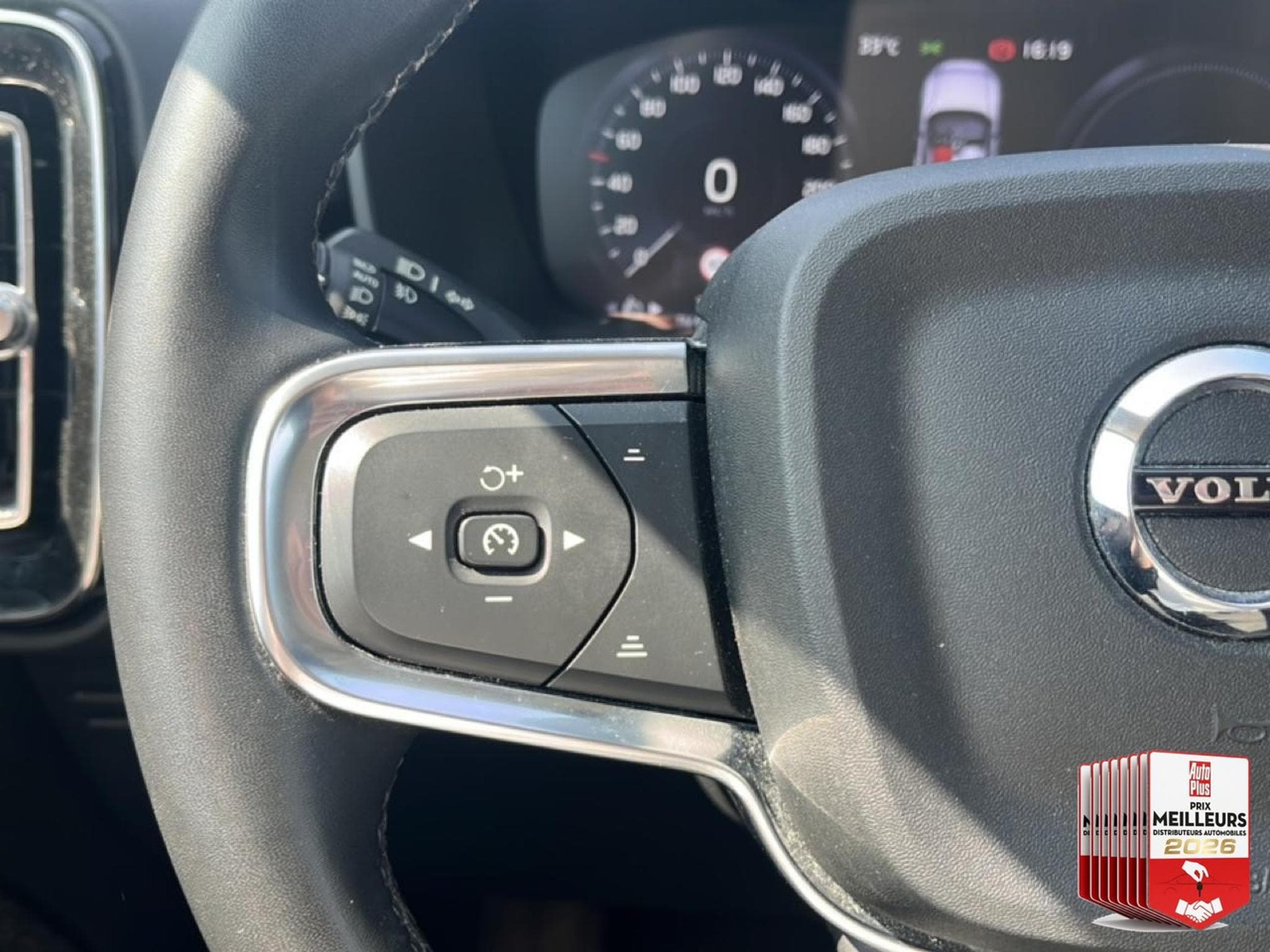 Volvo XC40 1.5 T5 262 ULTIMATE (2023) - Photo 26