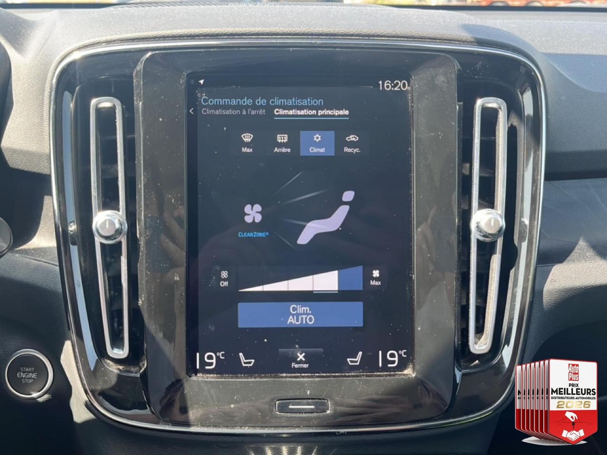 Volvo XC40 1.5 T5 262 ULTIMATE (2023) - Photo 31