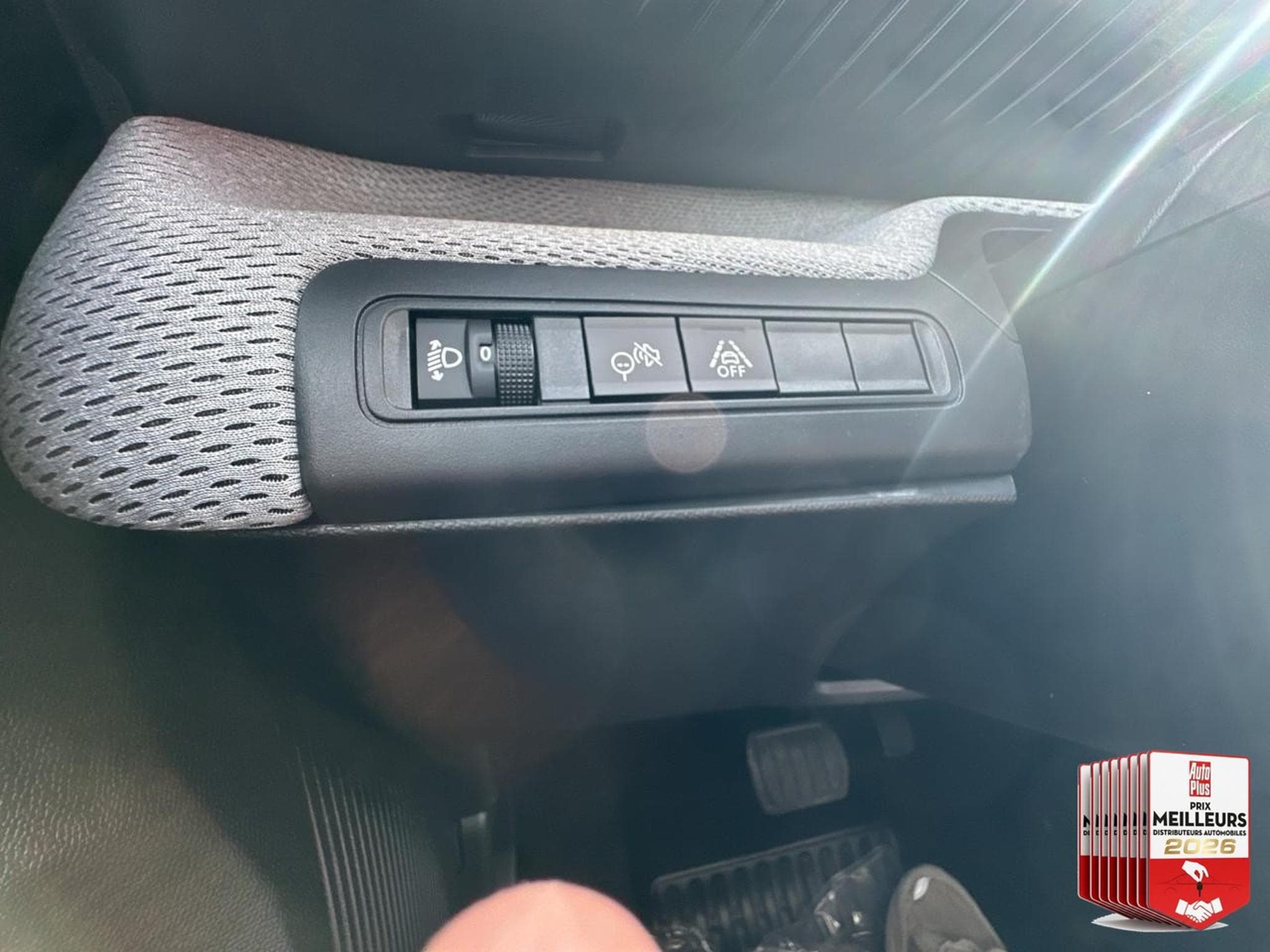 Citroen C3 AIRCROSS 1.2 HYBRIDE 145 MAX E-DCS6 (2026) - Photo 23