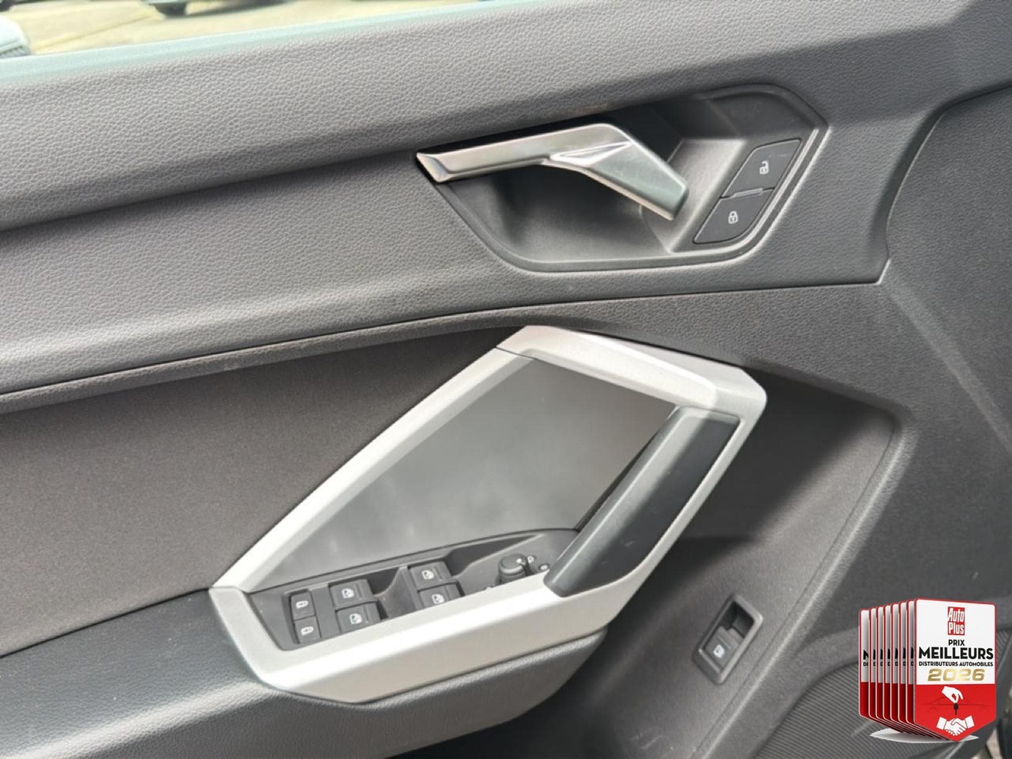 Audi Q3 45 TFSI E 245 S TRONIC 6 (2023) - Photo 17
