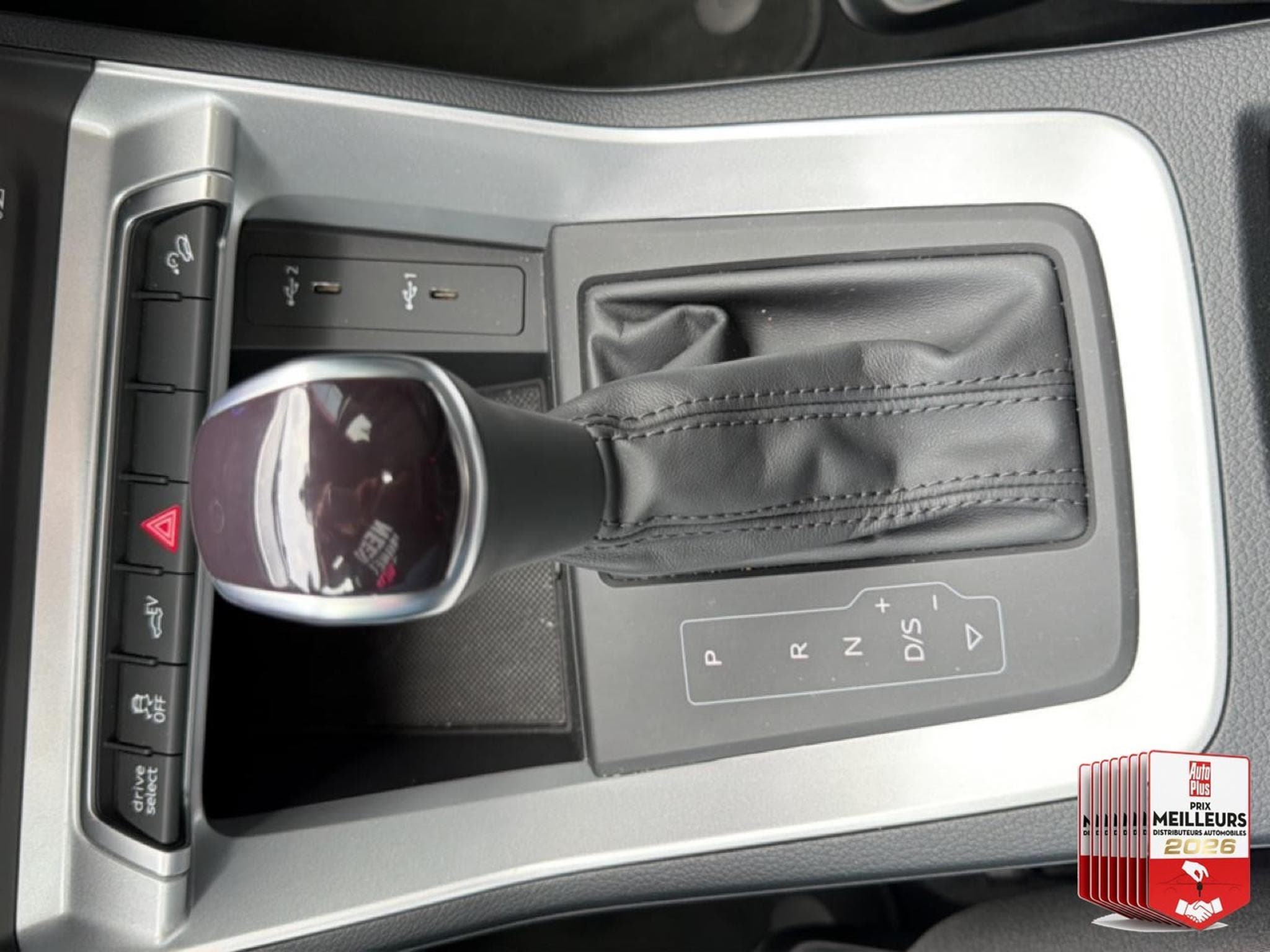 Audi Q3 45 TFSI E 245 S TRONIC 6 (2023) - Photo 27