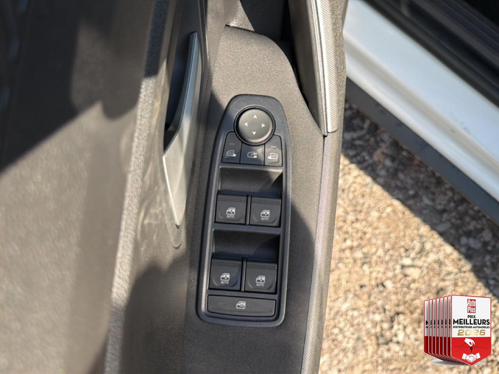 Dacia BIGSTER 1.2 MILD HYBRID 140 JOURNEY (2026) - Photo 12