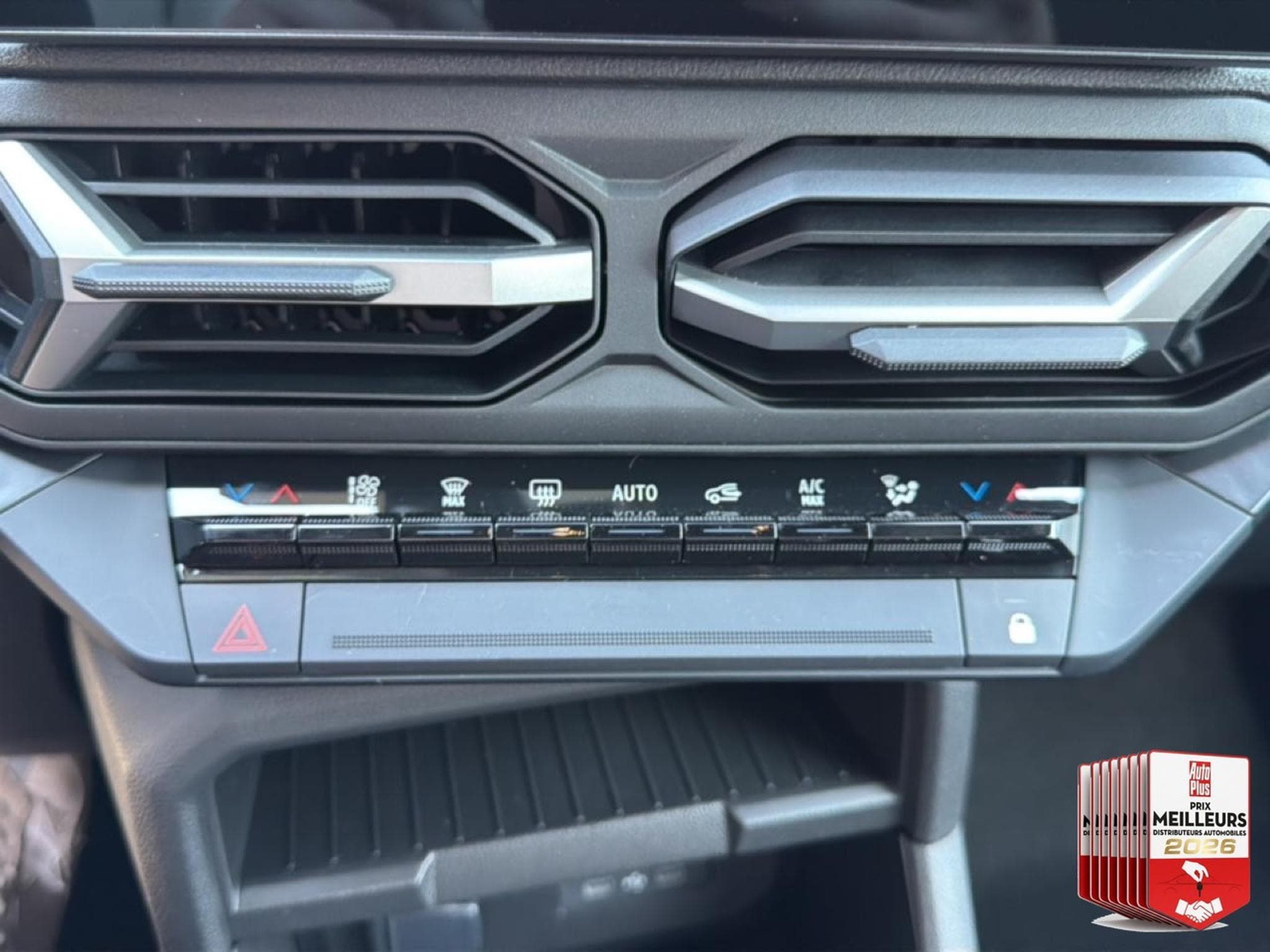 Dacia BIGSTER 1.2 MILD HYBRID 140 JOURNEY (2026) - Photo 26