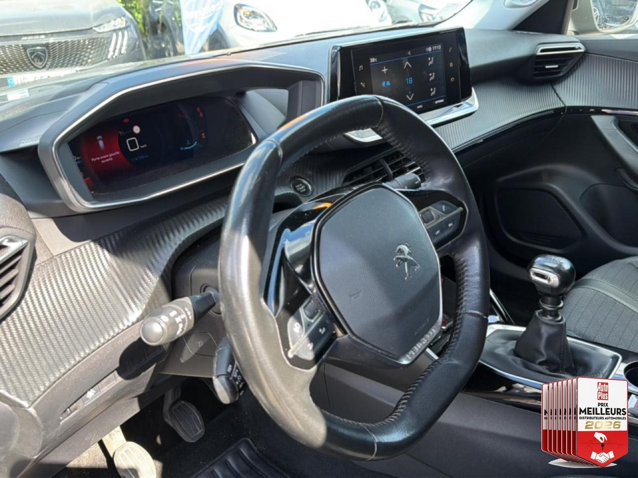 Peugeot 2008 1.5 BLUEHDI 110 S&S ALLURE PACK (2022) - Photo 17