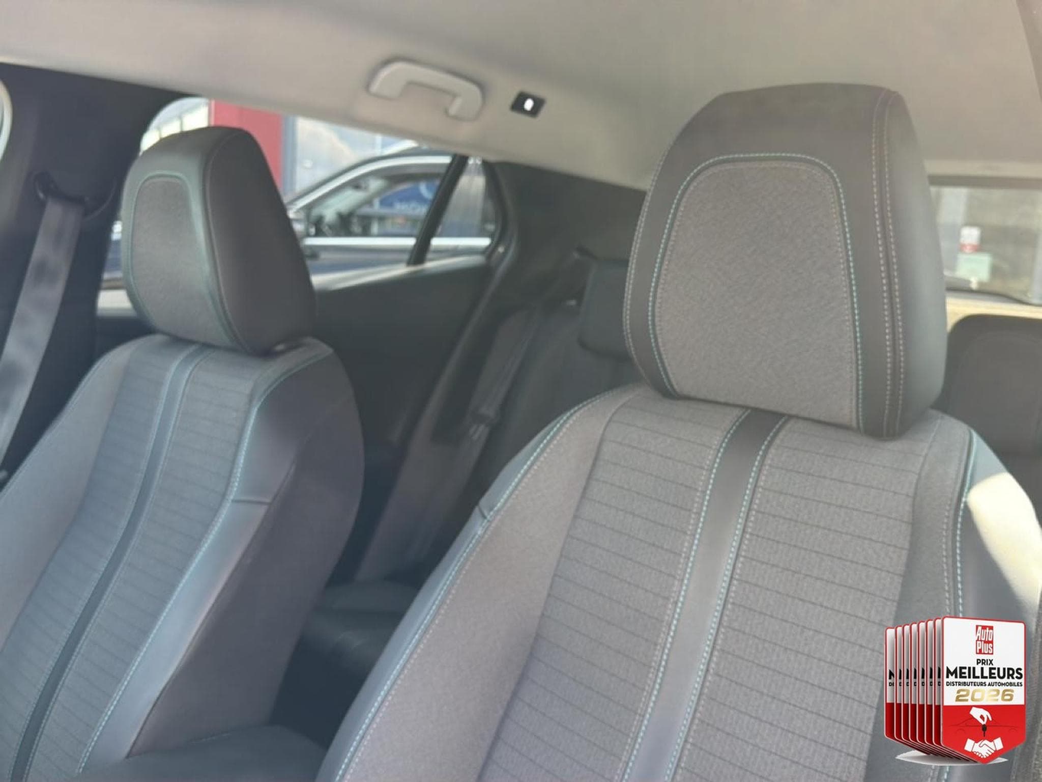 Peugeot 2008 1.5 BLUEHDI 110 S&S ALLURE PACK (2022) - Photo 18
