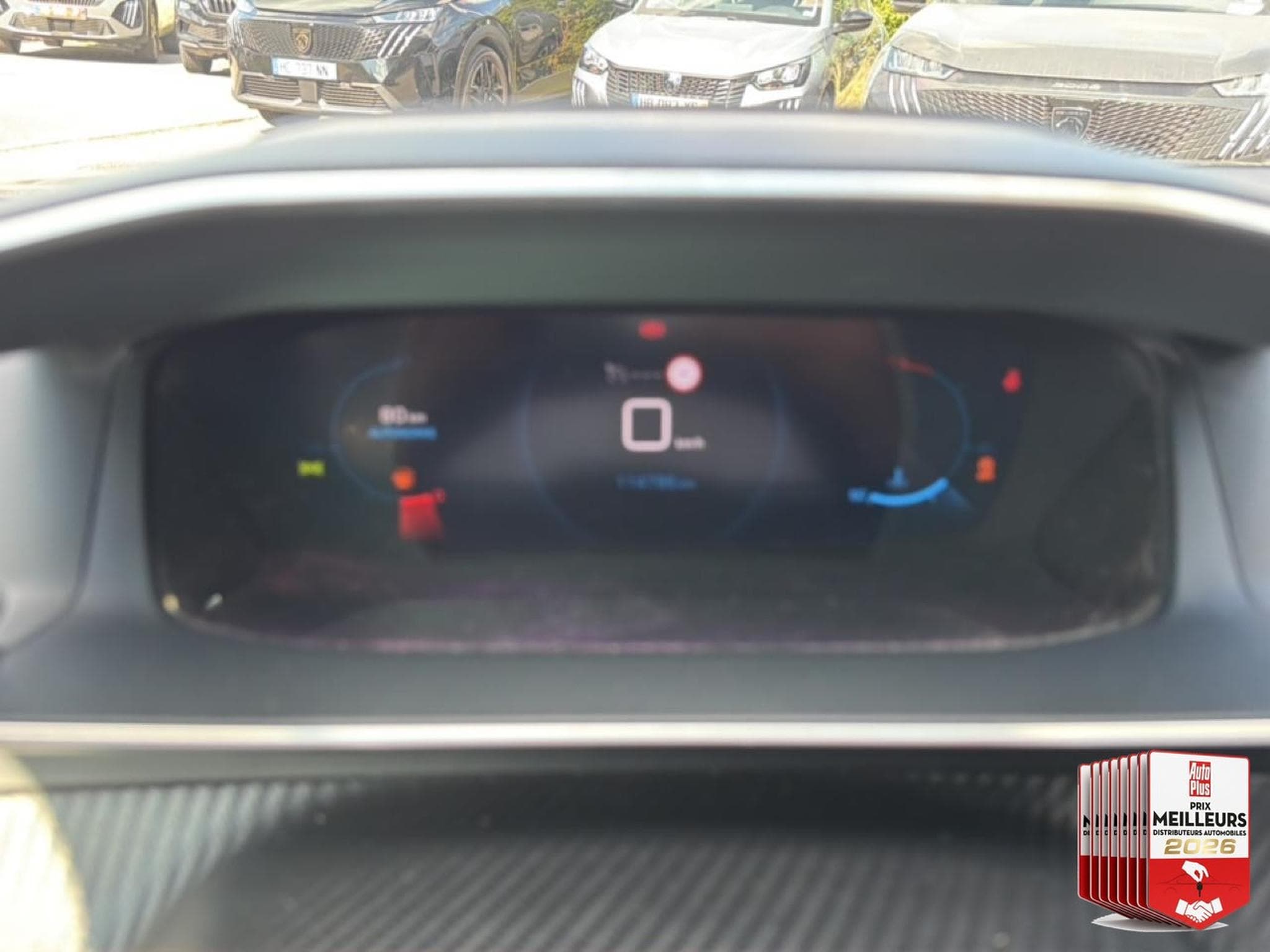 Peugeot 2008 1.5 BLUEHDI 110 S&S ALLURE PACK (2022) - Photo 23
