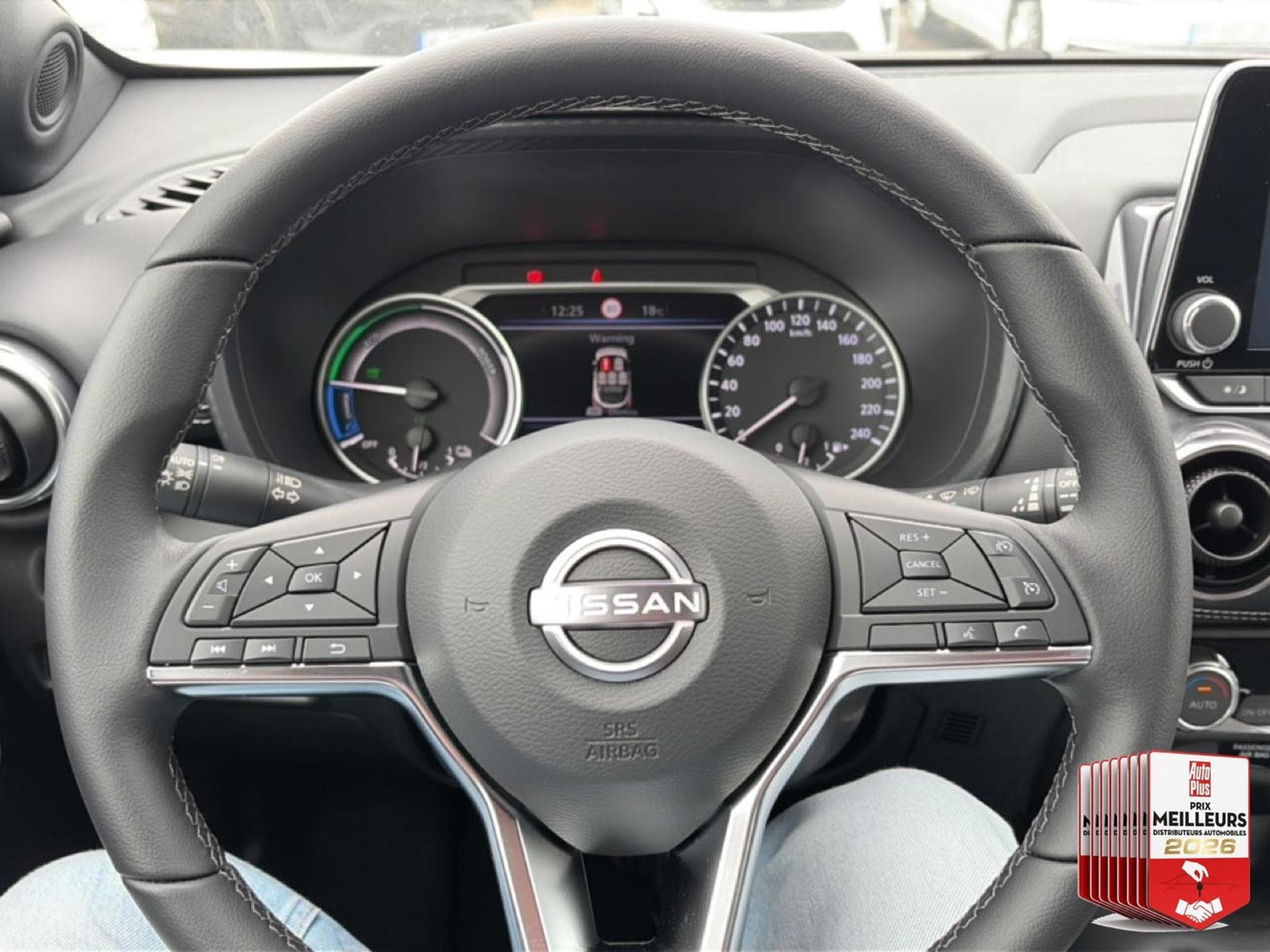 Nissan JUKE 1.6 HYBRID 143 N-CONNECTA (2023) - Photo 13
