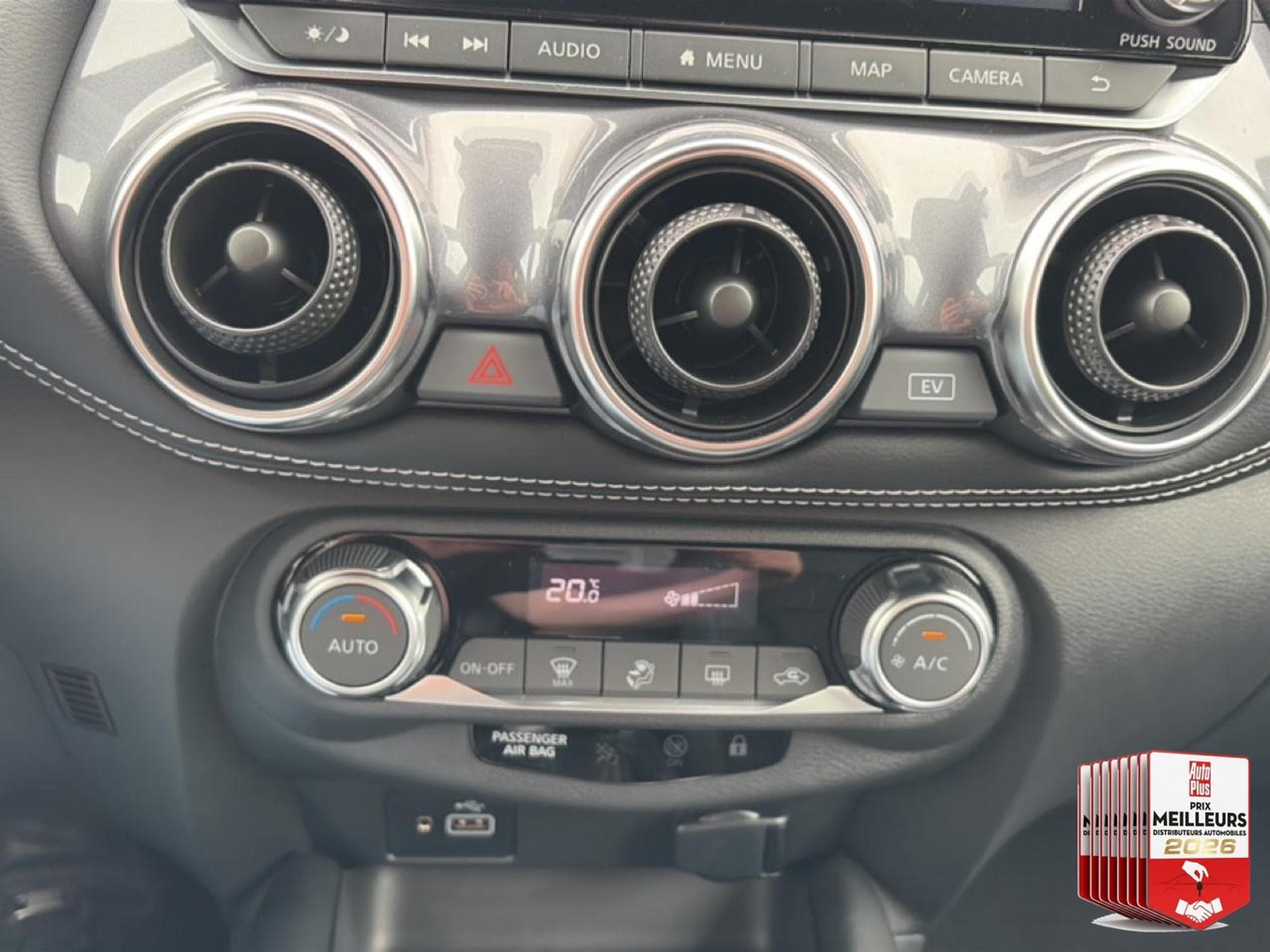 Nissan JUKE 1.6 HYBRID 143 N-CONNECTA (2023) - Photo 20