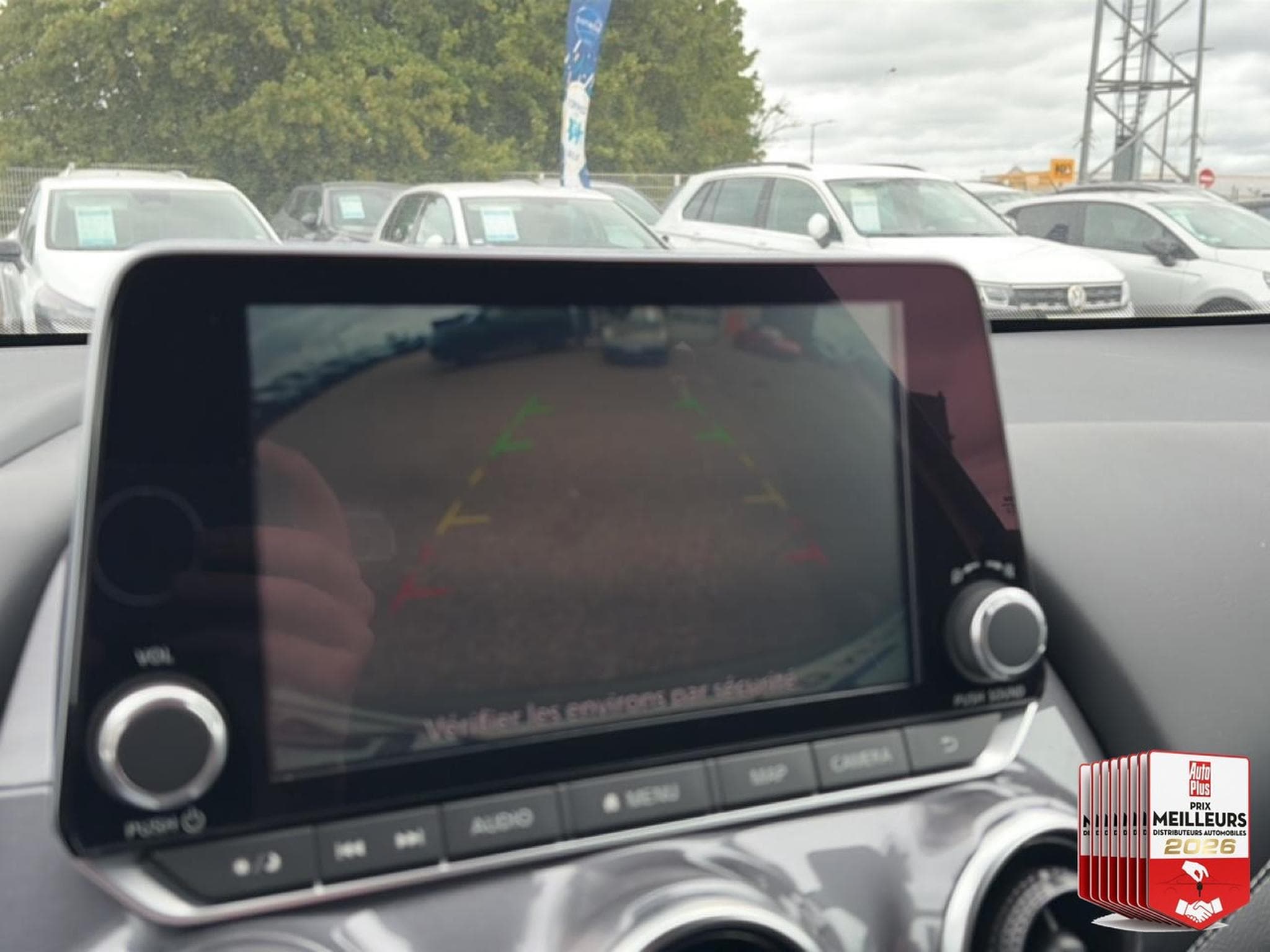 Nissan JUKE 1.6 HYBRID 143 N-CONNECTA (2023) - Photo 23