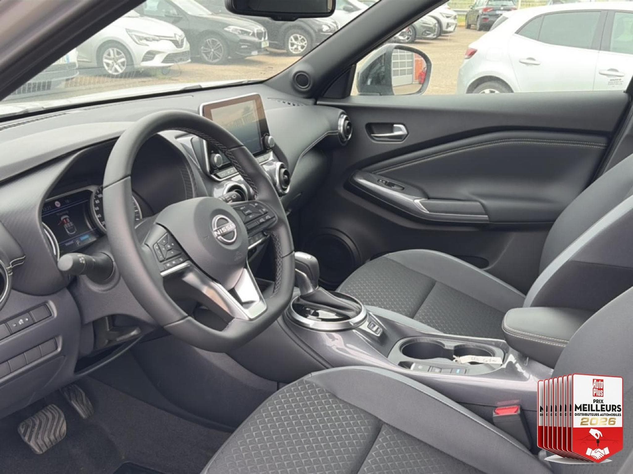Nissan JUKE 1.6 HYBRID 143 N-CONNECTA (2023) - Photo 24