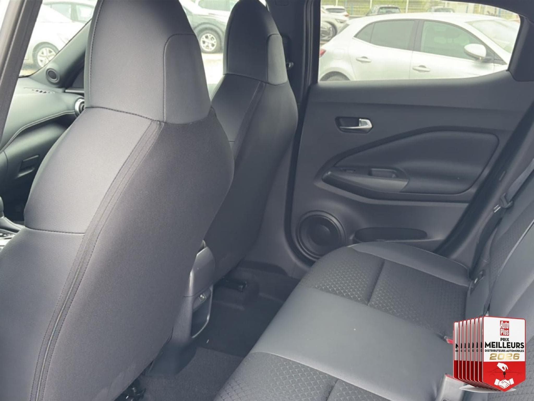Nissan JUKE 1.6 HYBRID 143 N-CONNECTA (2023) - Photo 26