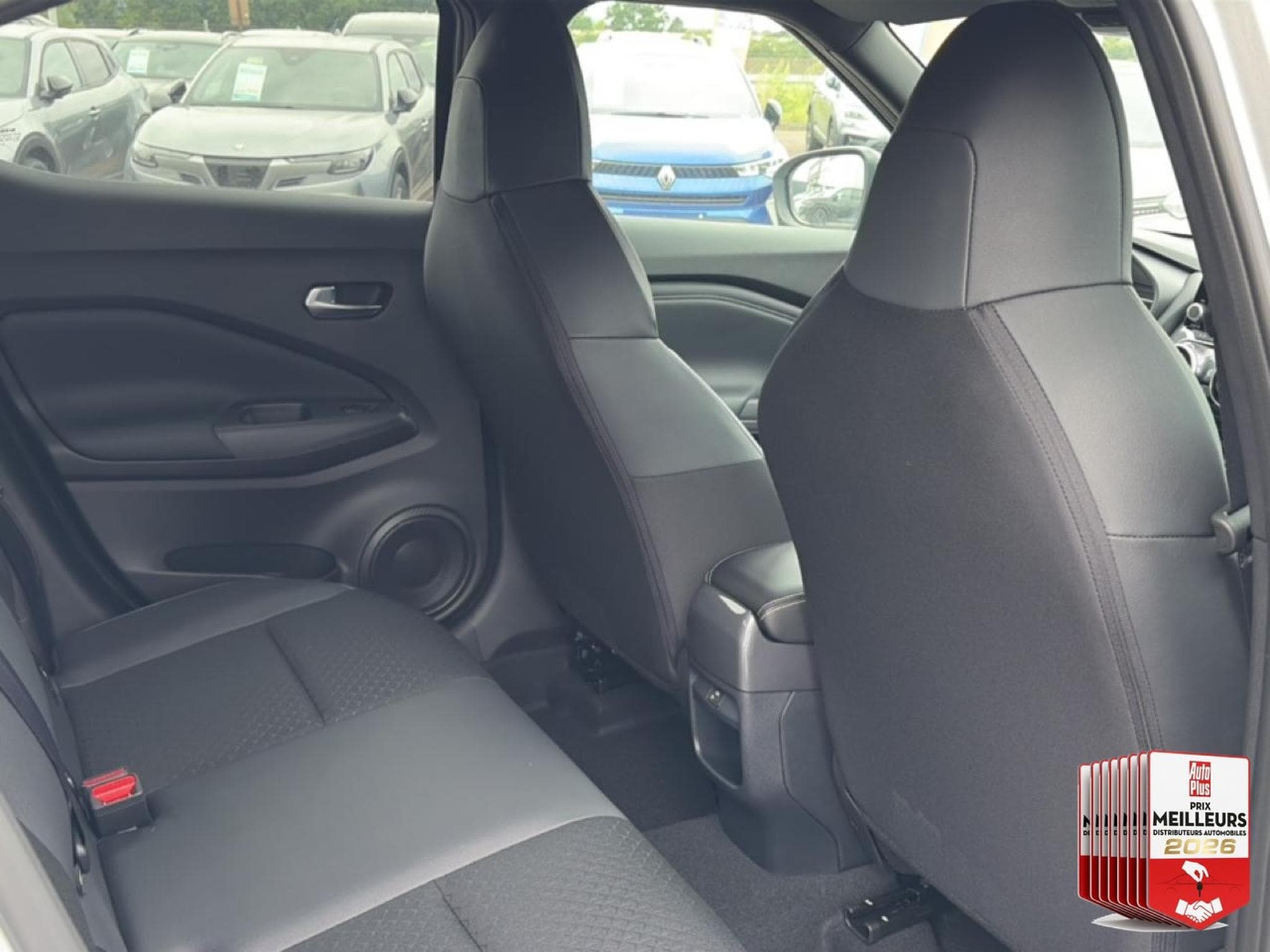 Nissan JUKE 1.6 HYBRID 143 N-CONNECTA (2023) - Photo 28