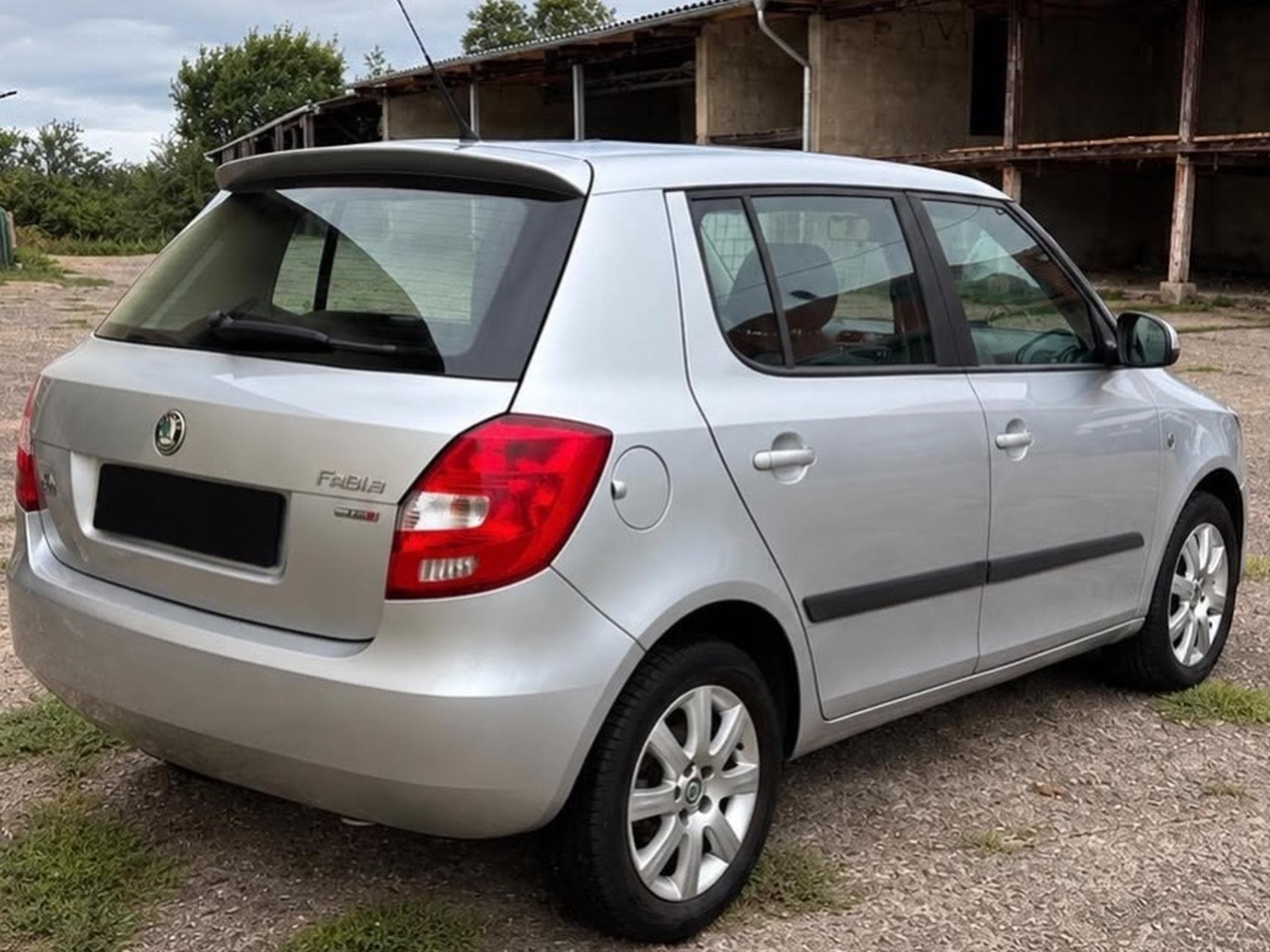 Skoda Fabia (2011) - Photo 2