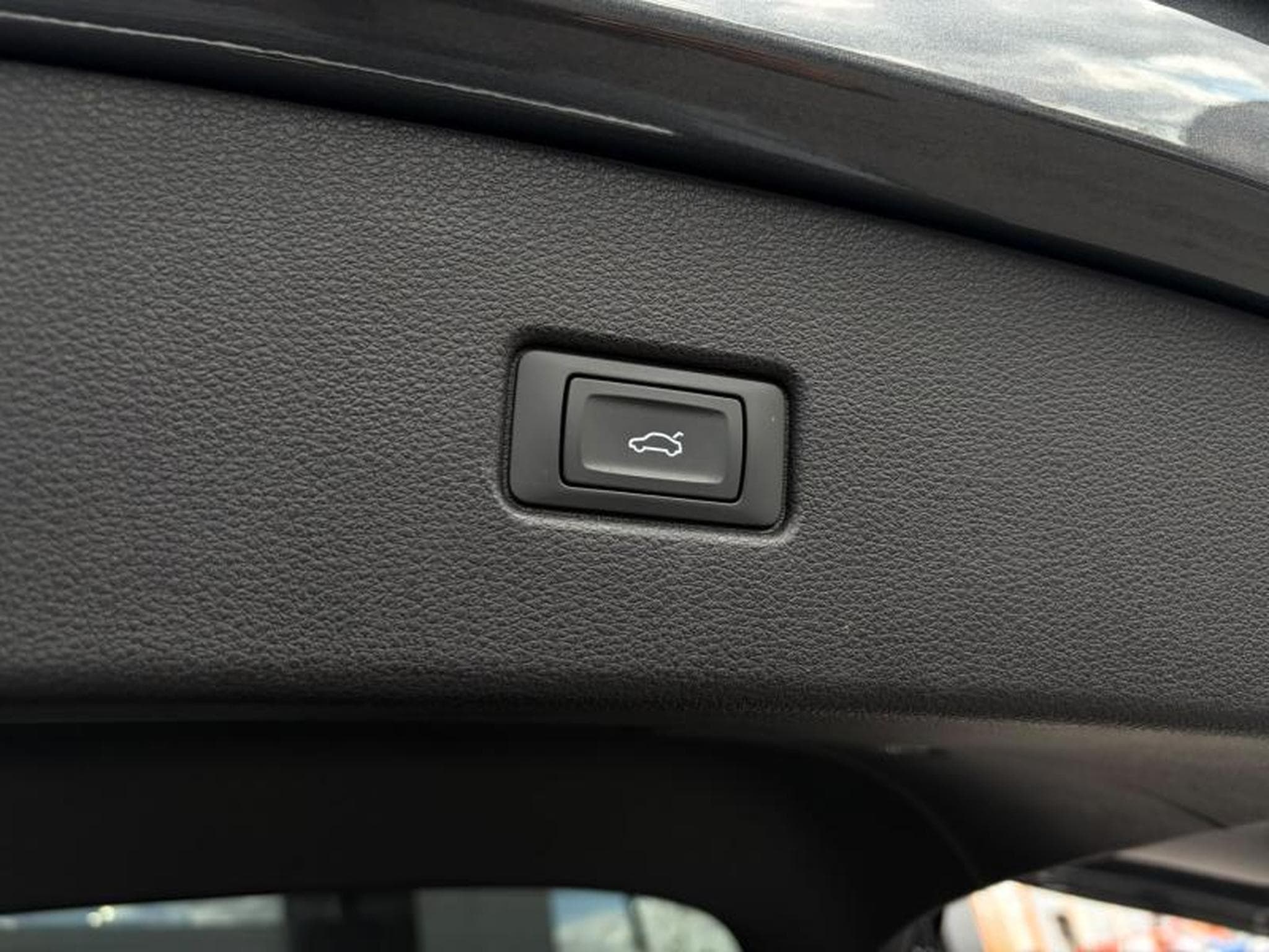 Audi SQ5 Sportback S 3.0 341ch/Attelage/Camera (2023) - Photo 13