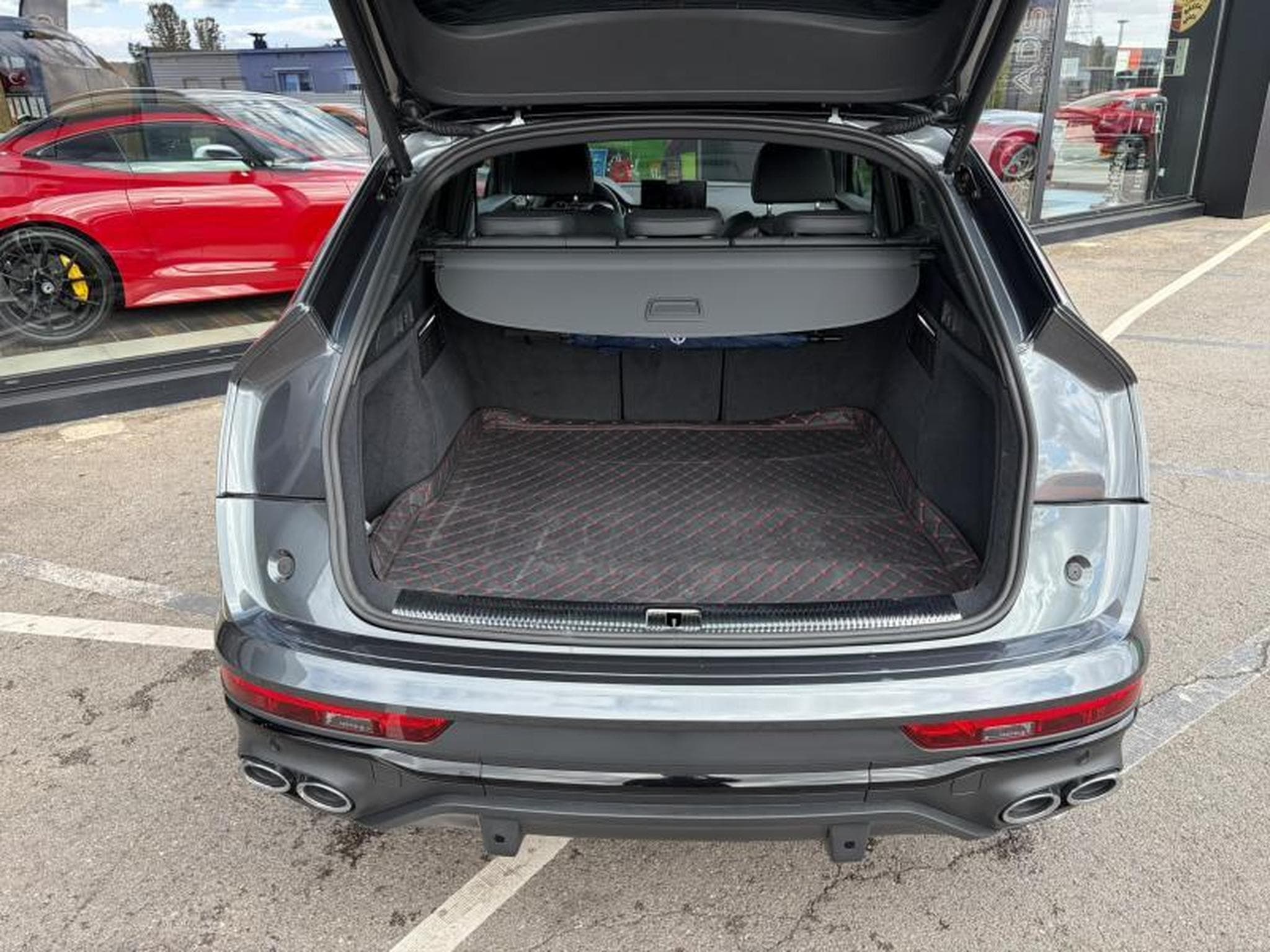 Audi SQ5 Sportback S 3.0 341ch/Attelage/Camera (2023) - Photo 17