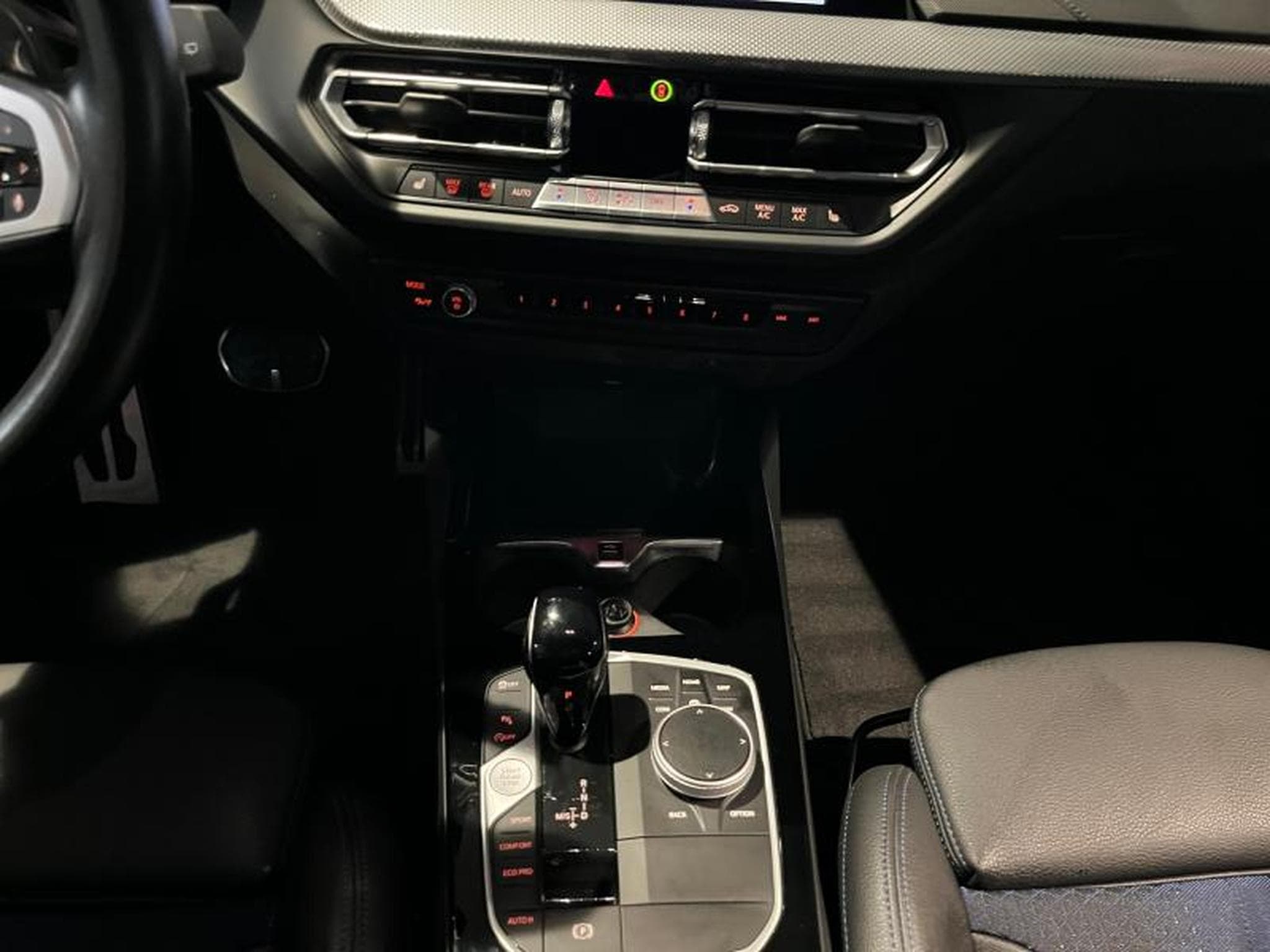 BMW 120 120i Hatch M Sport (2021) - Photo 9