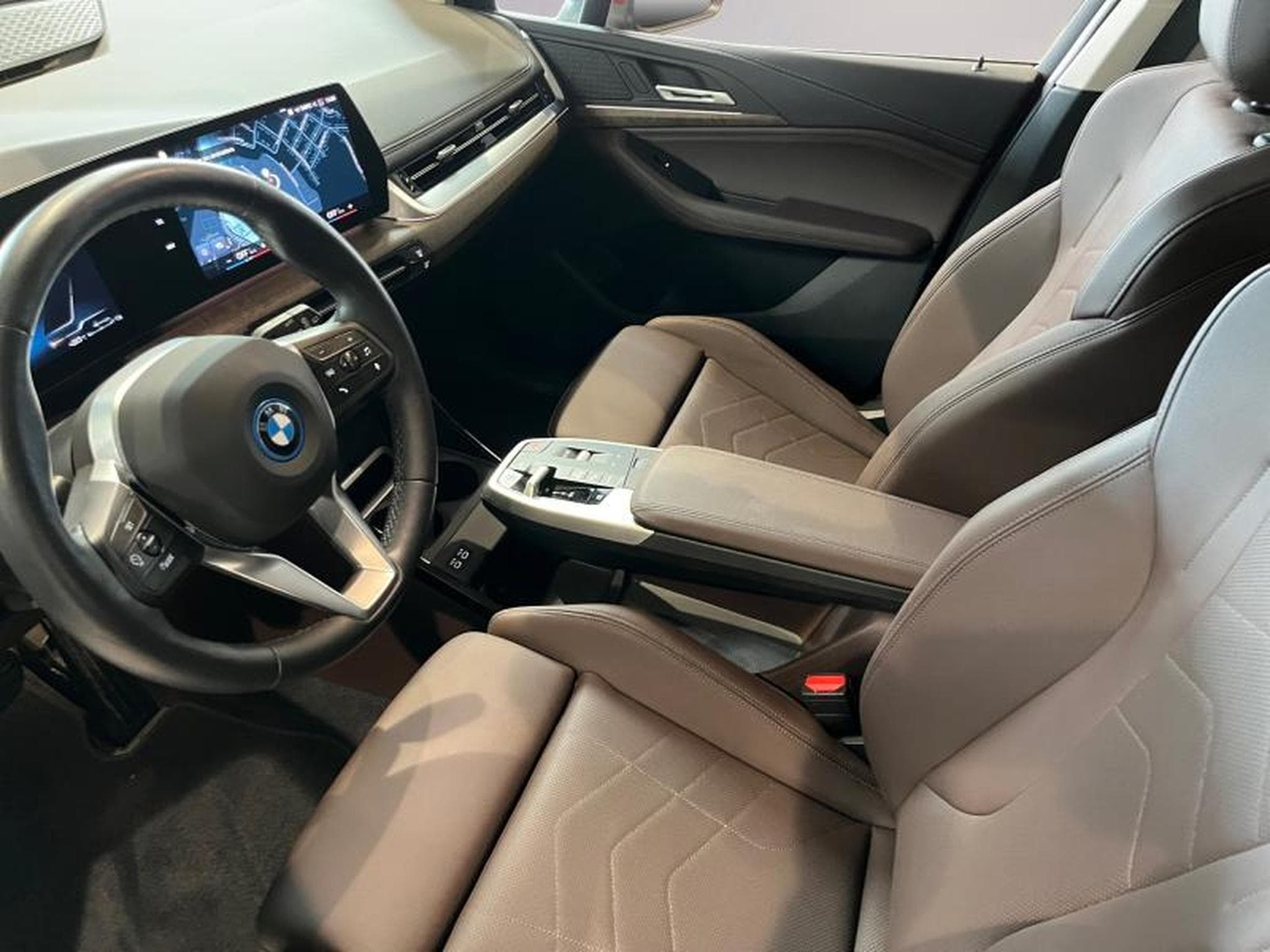BMW 225 225e xDrive Active Tourer (2023) - Photo 6