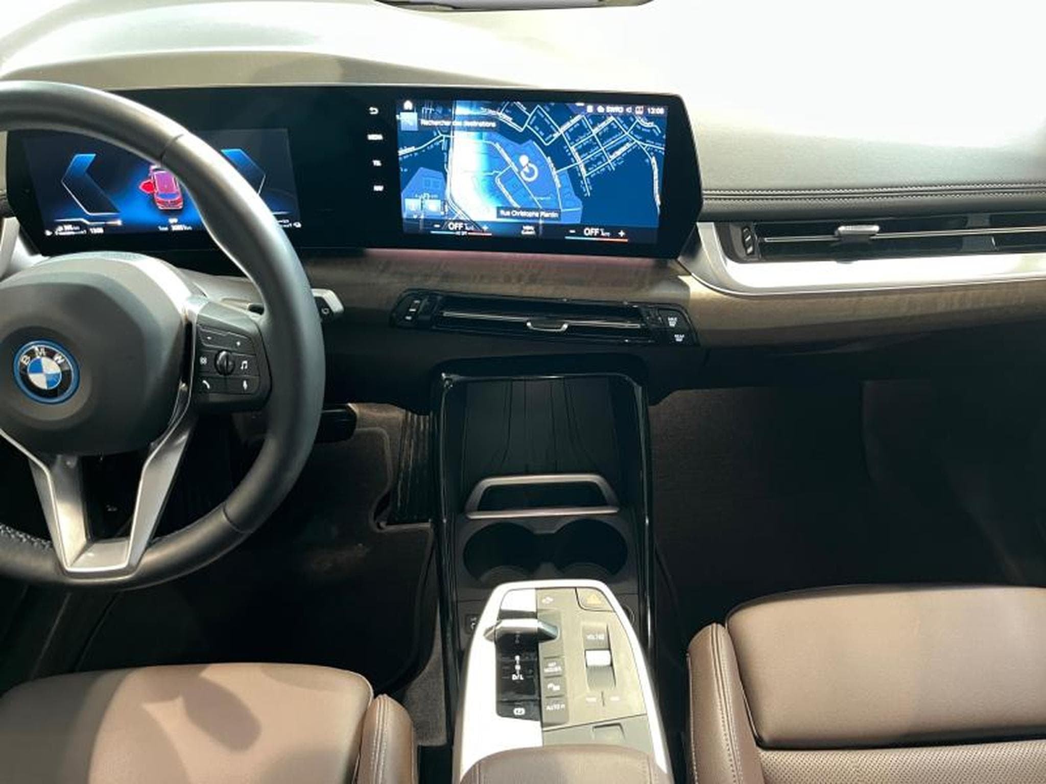 BMW 225 225e xDrive Active Tourer (2023) - Photo 9