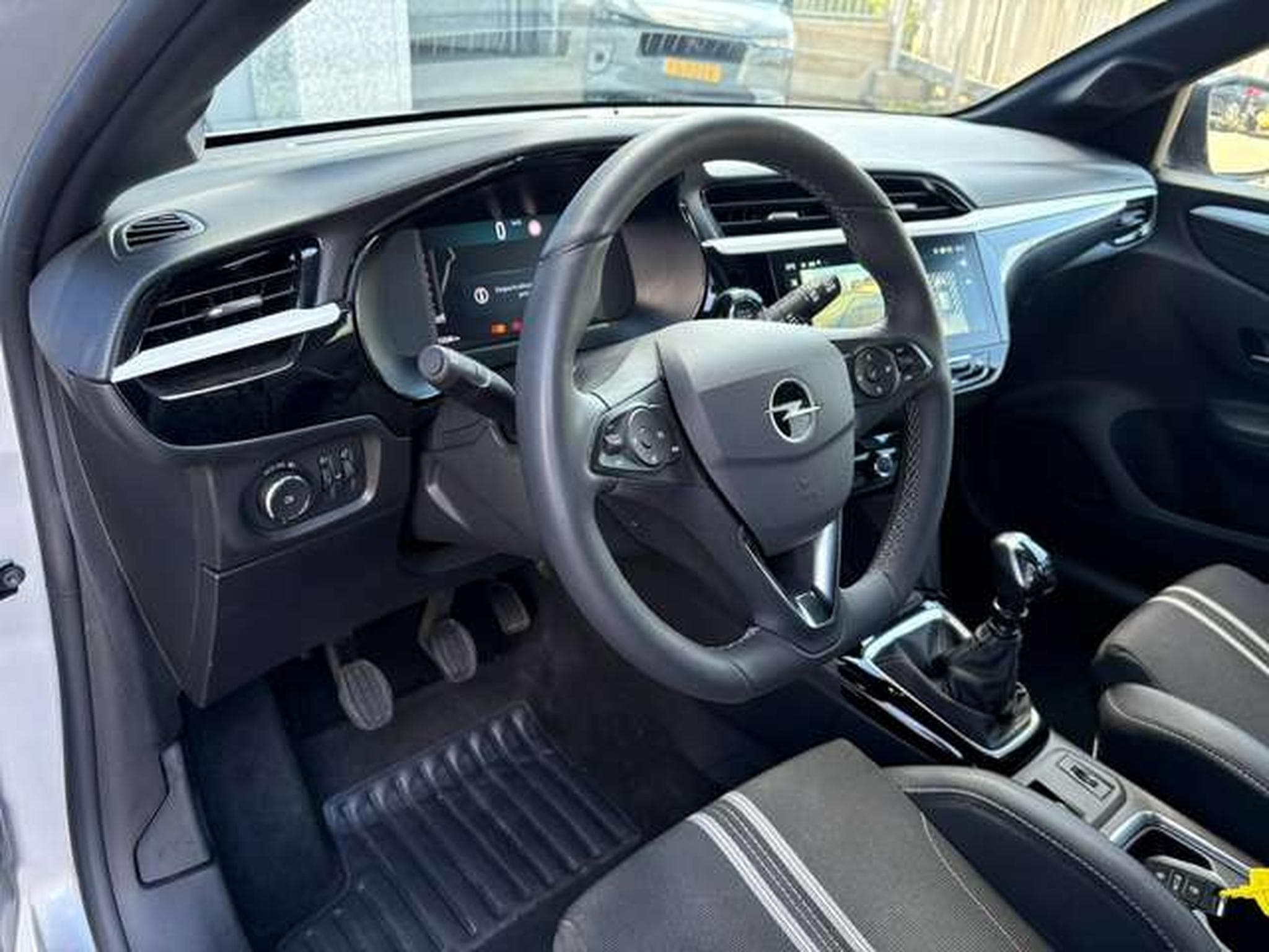 Opel Corsa Corsa 1.2 TURBO 100 GS BVM6 (2025) - Photo 4