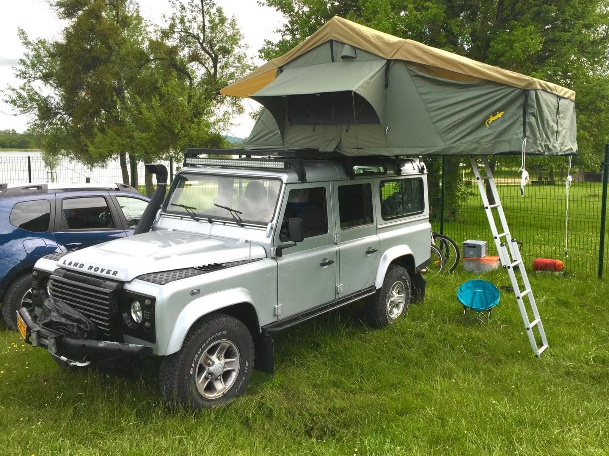 Land-Rover Defender 110 TD4 (2008) - Photo 2