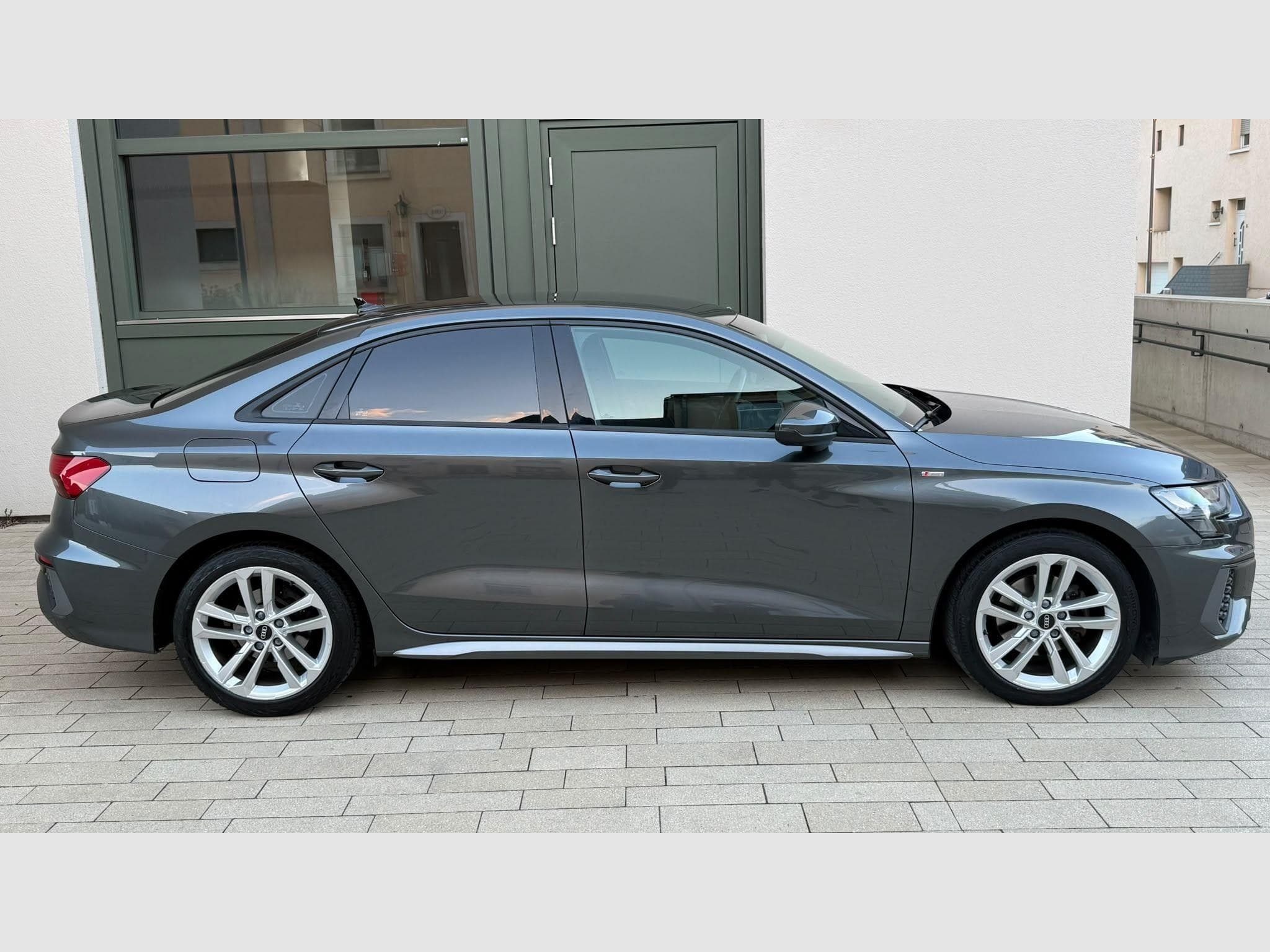 Audi A3 S line Berline (2022) - Photo 4
