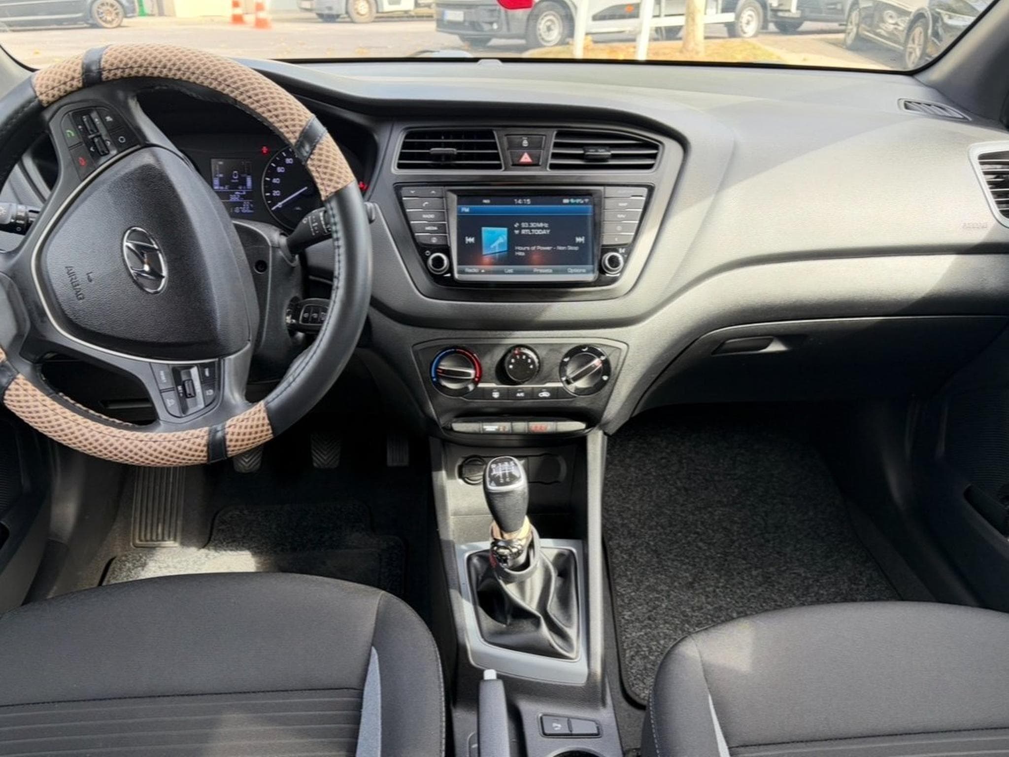 Hyundai i20 Twist Techno Pack Special Edition Play (2018) - Photo 7