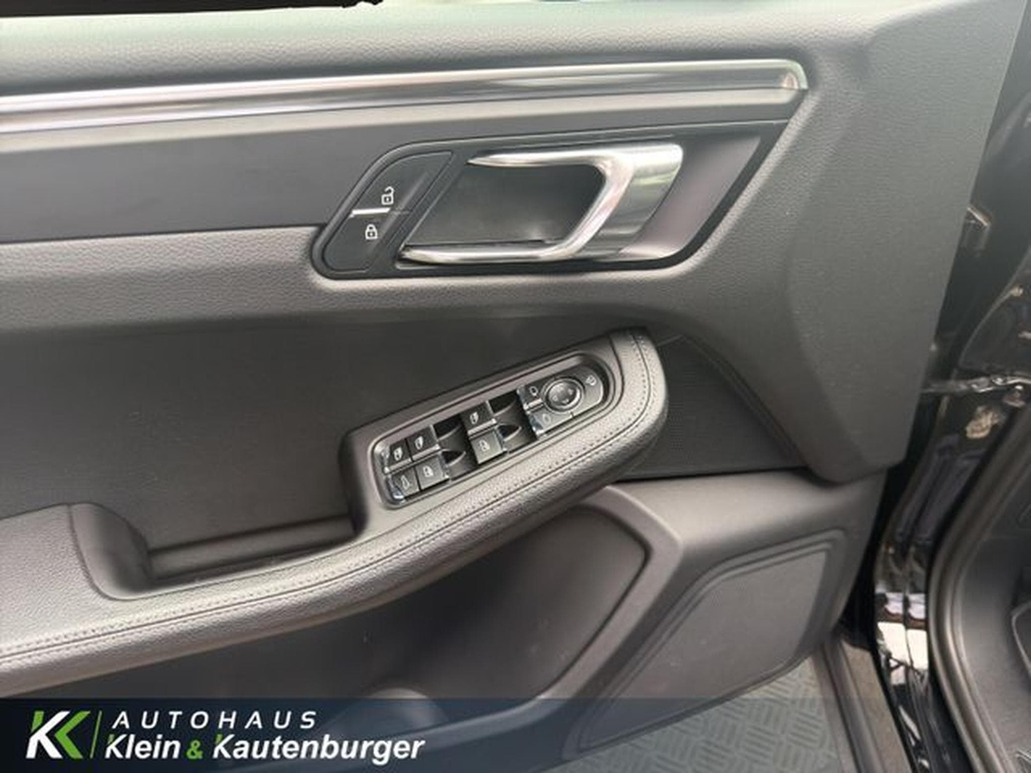 Porsche Macan MACAN 2.0T+KAMERA+PANODACH +SITZH+LED+DACHREHLIN (2023) - Photo 12
