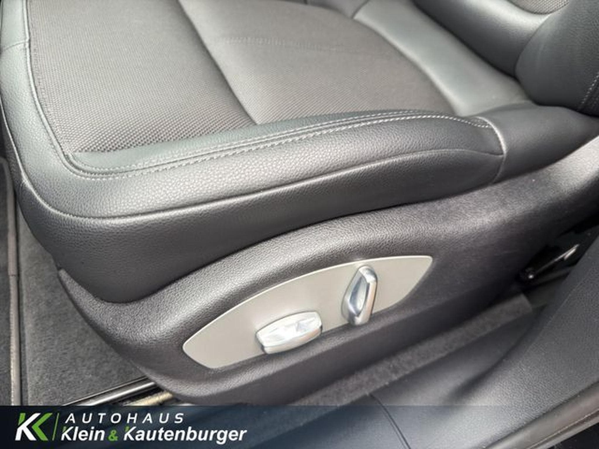 Porsche Macan MACAN 2.0T+KAMERA+PANODACH +SITZH+LED+DACHREHLIN (2023) - Photo 13