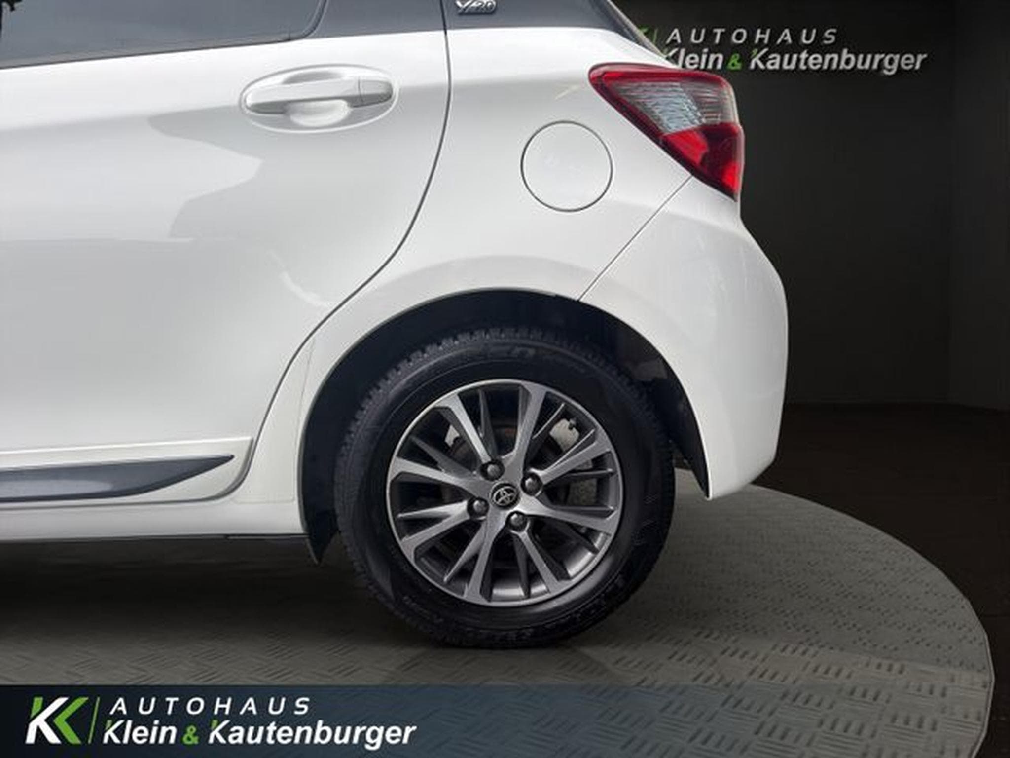 Toyota Yaris Yaris 1.5 Dual-VVT-iE Style Selec+KAMERA+CARPLAY (2020) - Photo 10