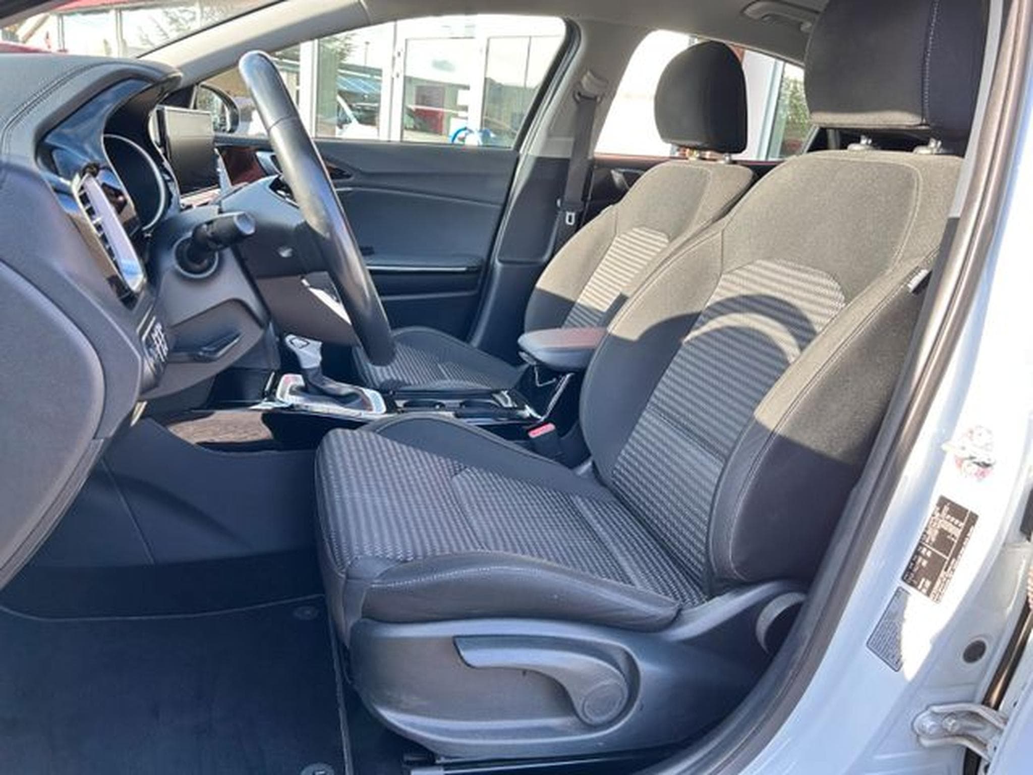 Kia XCeed XCeed 1,6 PHEV DCT Vision Navi Komfort Kamera (2022) - Foto 10