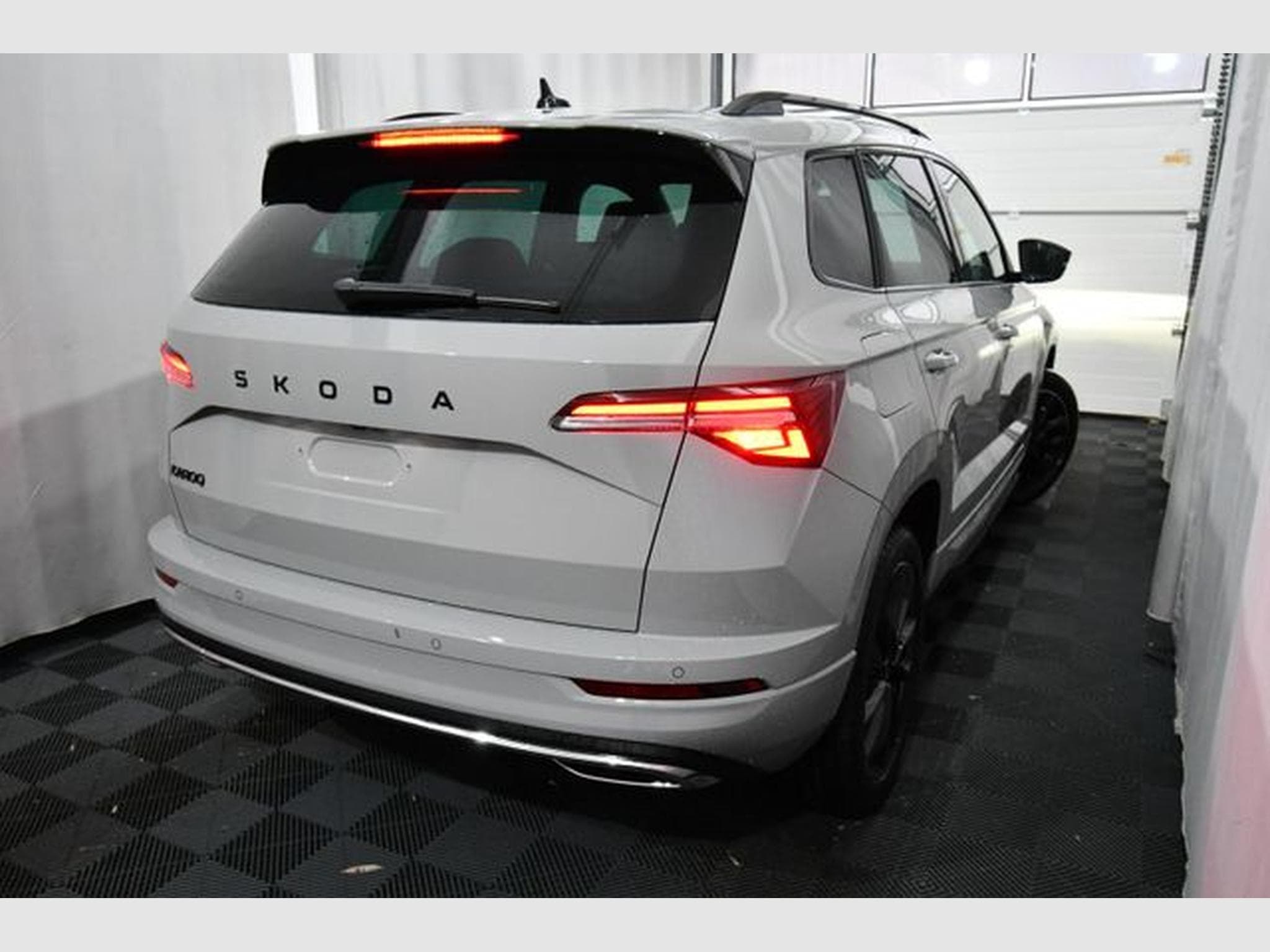 Skoda Karoq Karoq 1.5 TSI DSG Sportline - AHK, Navi, Kamera (2026) - Photo 7