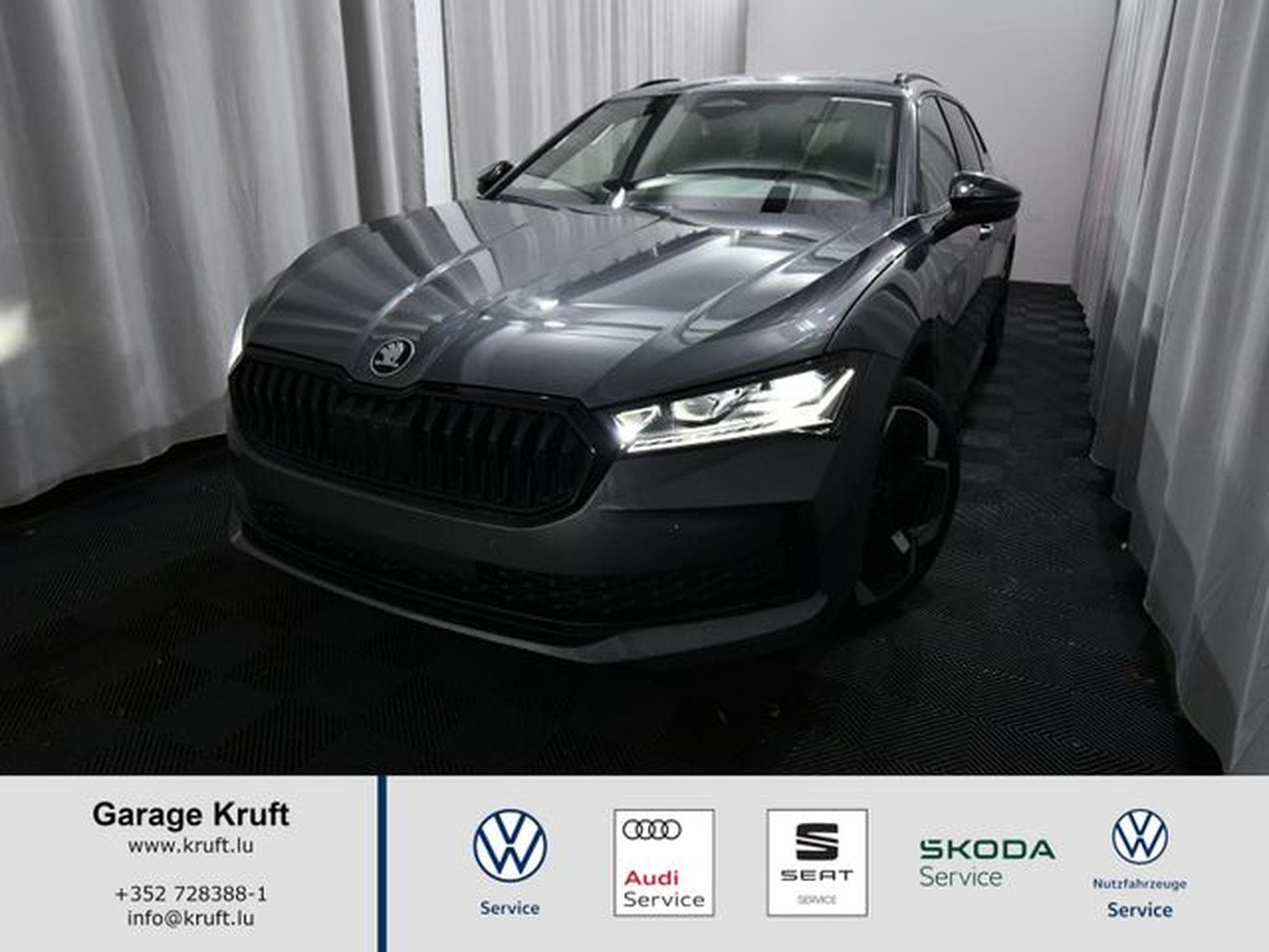 Skoda Superb Superb Combi Sportline 2.0 TDI 4x4 - AHK, Area V (2026) - Photo 1