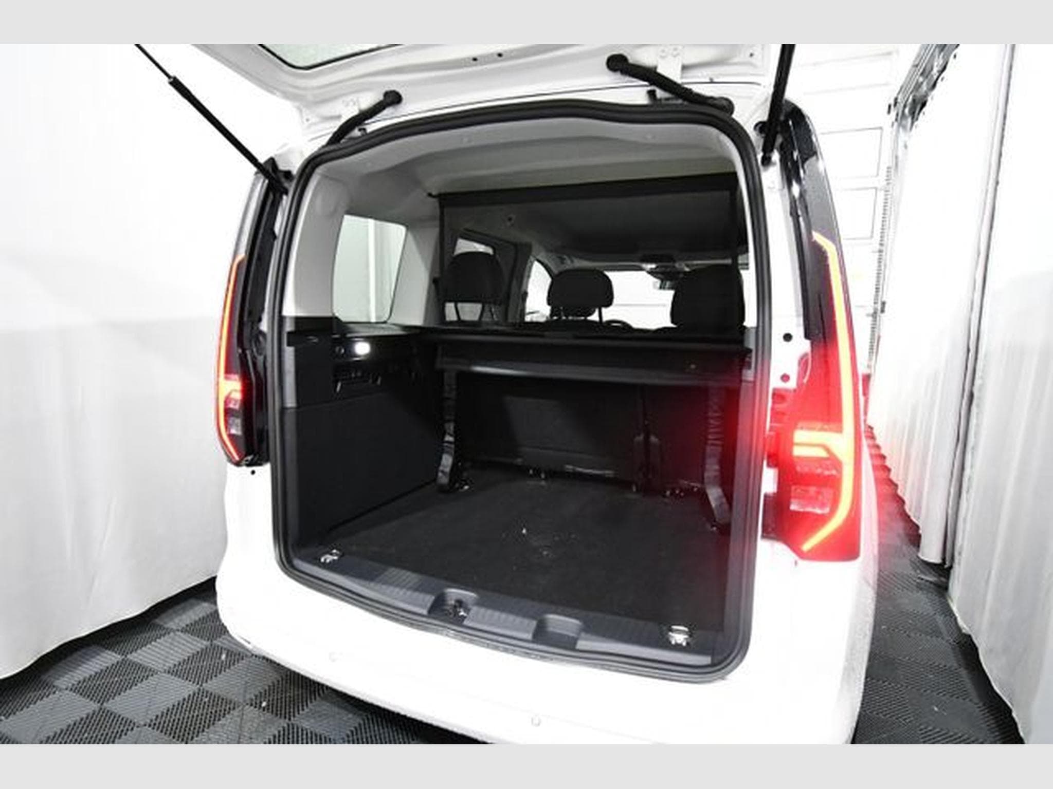 VW Caddy Caddy Life 2.0 TDI M6 4M - AHK, Kamera, Allwette (2026) - Photo 5