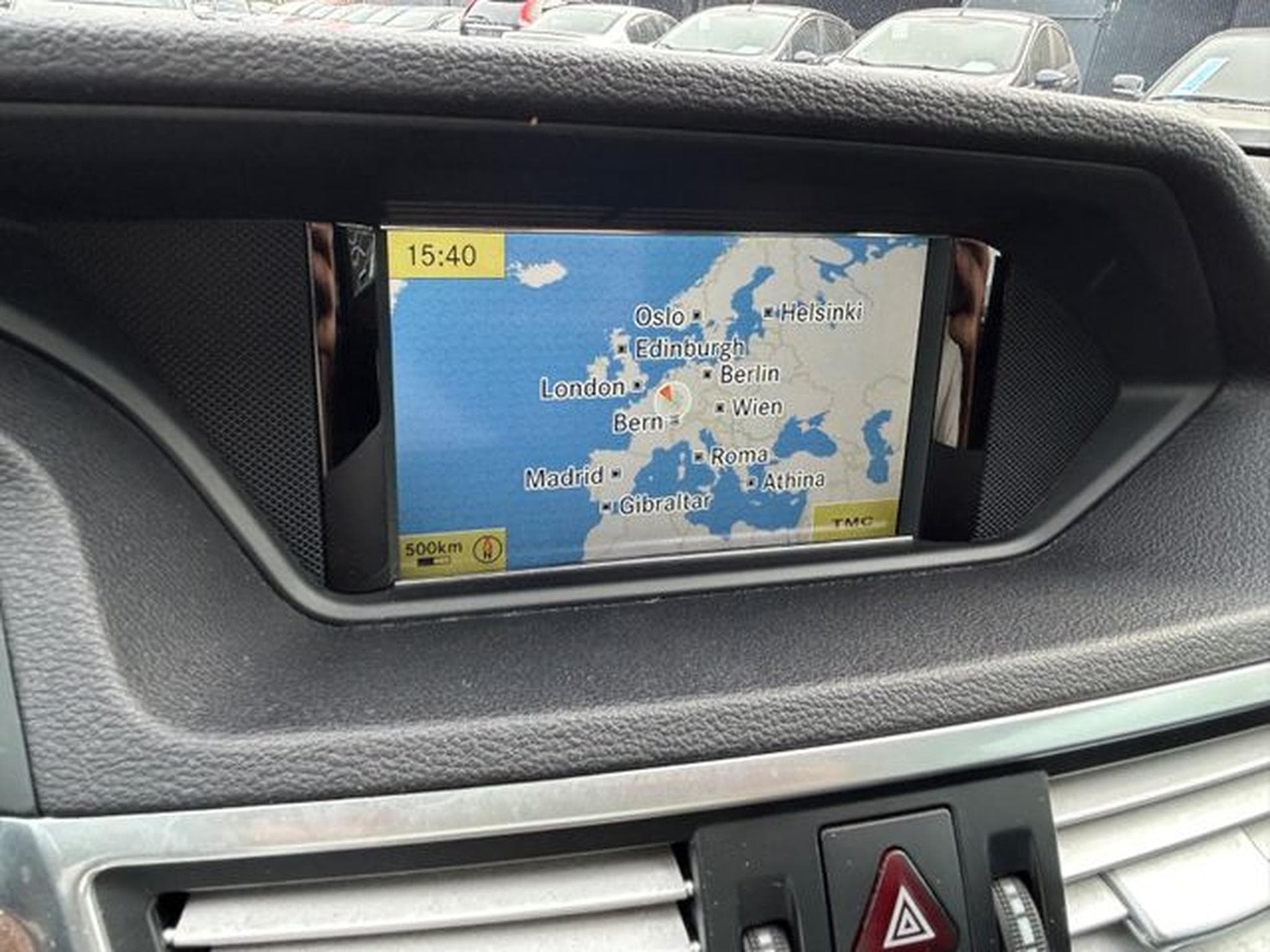 Mercedes E 250 E 250 CGI Lim. BlueEfficiency*Automatik*Navi*Kam (2011) - Photo 11