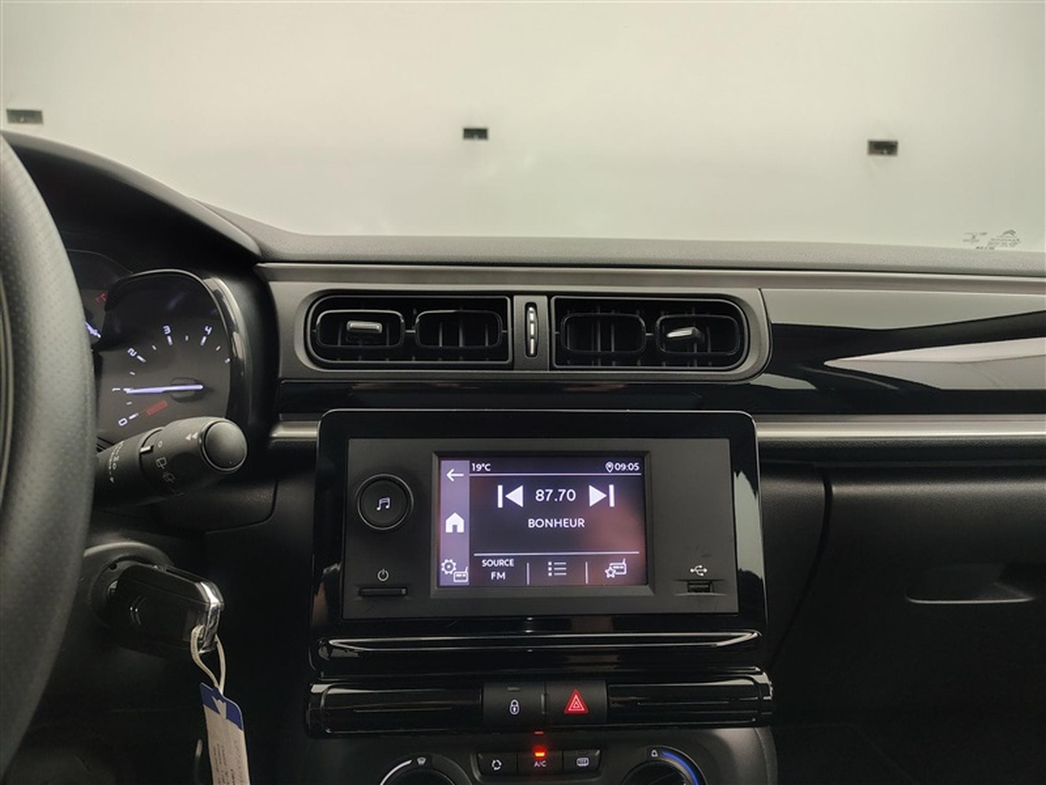 Citroen C3 1.2i PureTech Live S&S (2021) - Foto 11