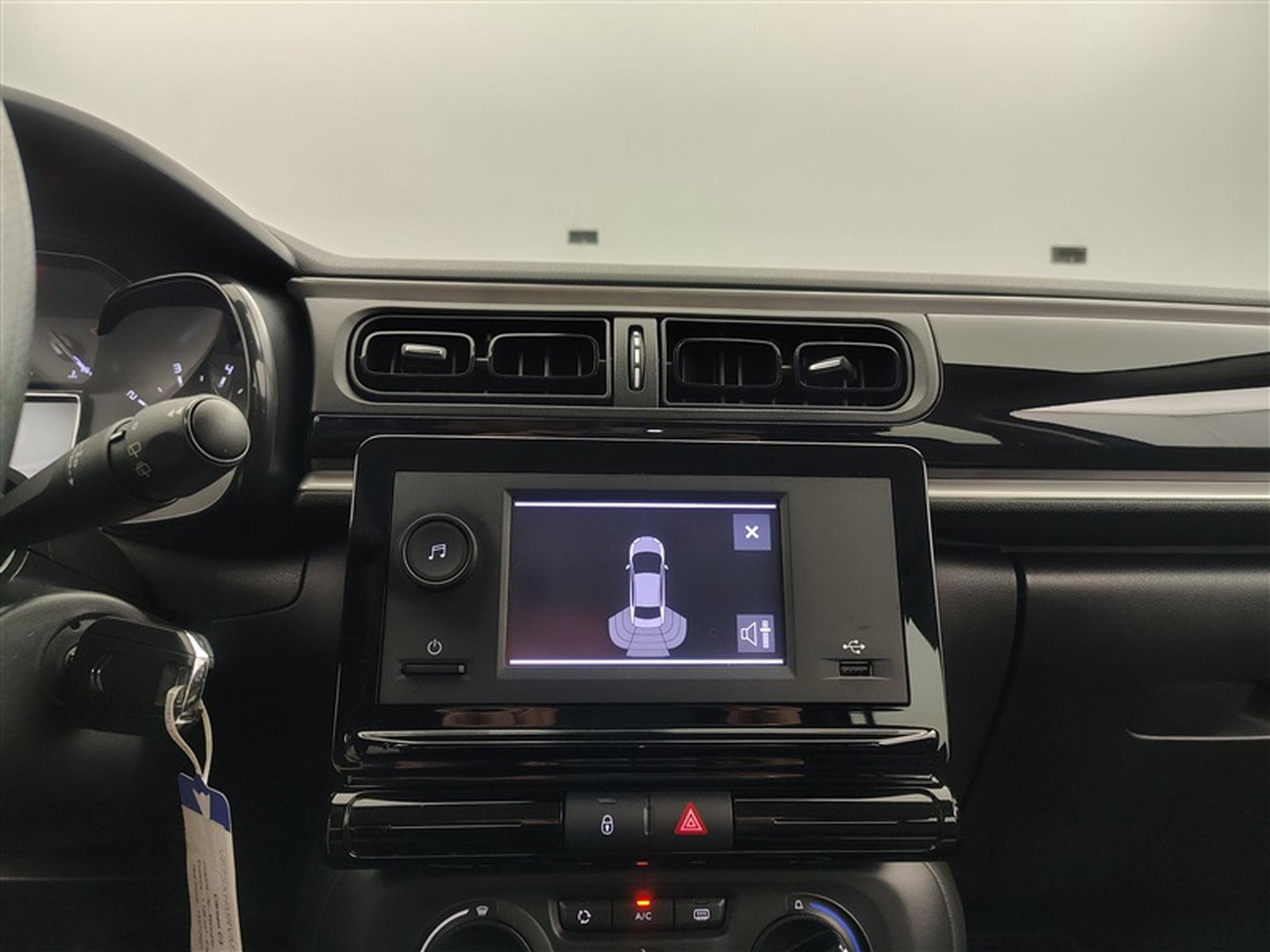 Citroen C3 1.2i PureTech Live S&S (2021) - Foto 17