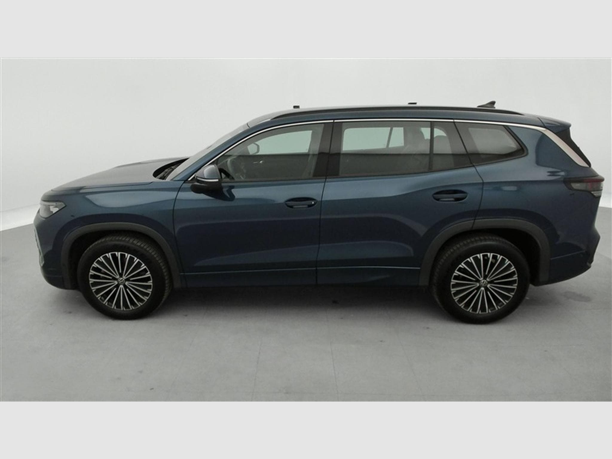 VW Tayron 1.5 TSI 150Cv DSG7 Life 7PL / NAVI / CAMERA / MATRIX LED (2026) - Foto 3