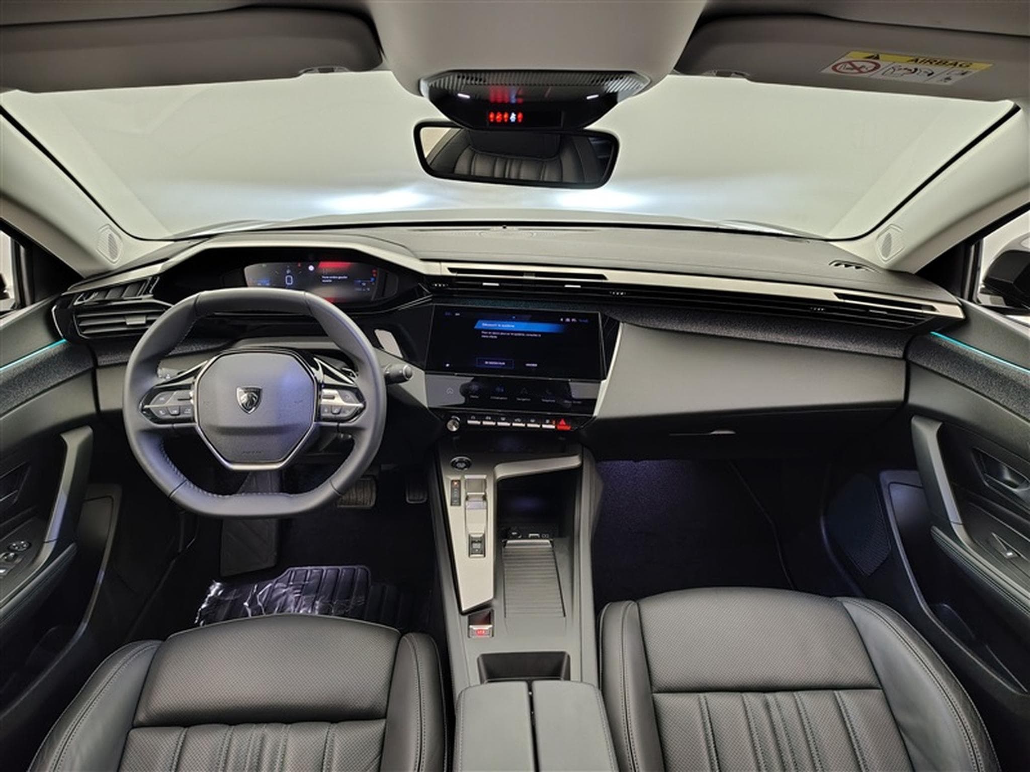 Peugeot 408 1.2 PureTech Allure Pack S&S CLIM/NAVI/CAMERA (2023) - Foto 8