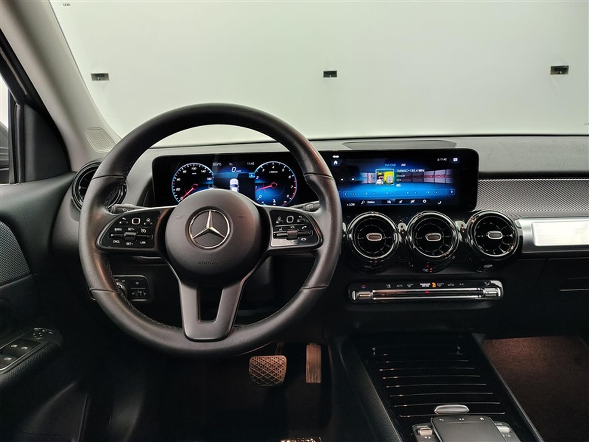 Mercedes GLB 180 Business Solution Navi / PDC av+ar (2021) - Photo 9